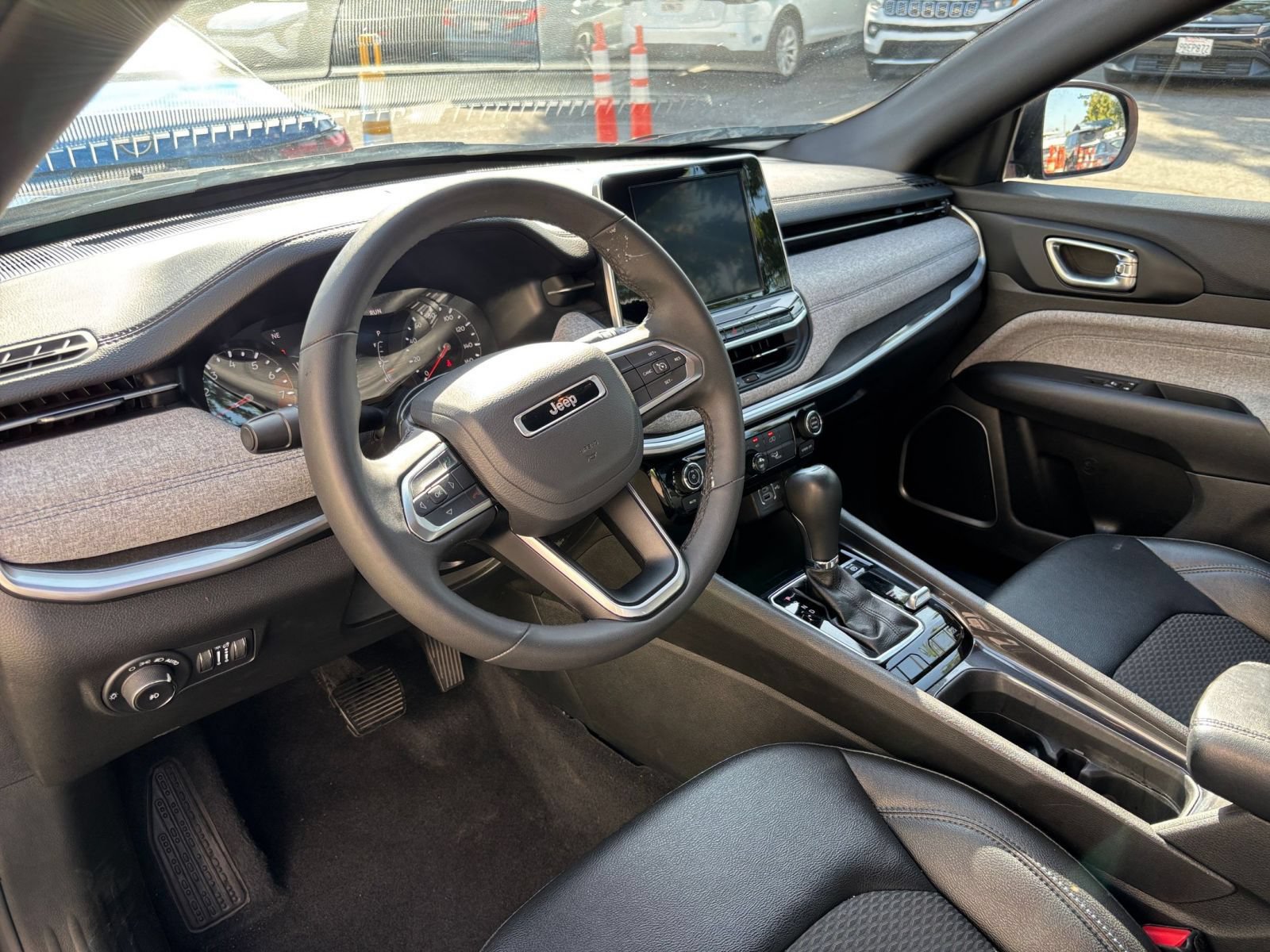 Thumbnail: 2025 Jeep Compass - 34