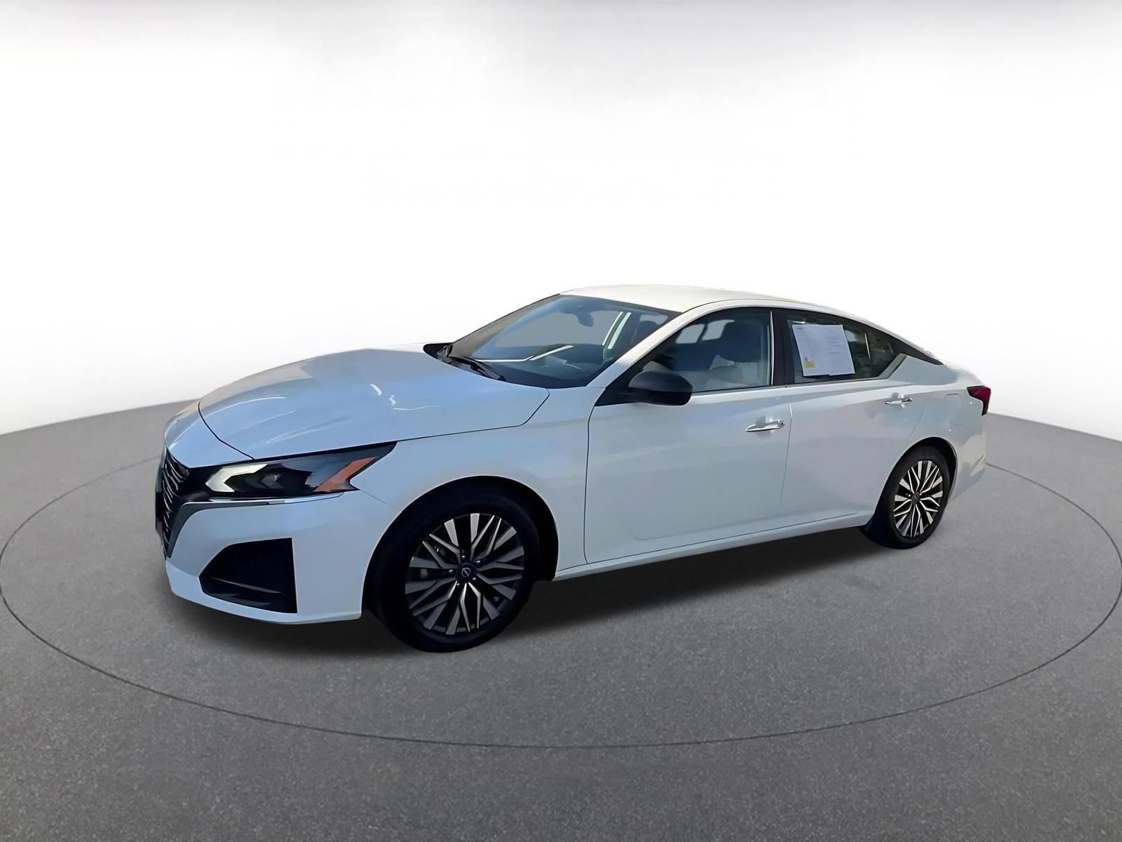 Thumbnail: 2025 Nissan Altima - 8