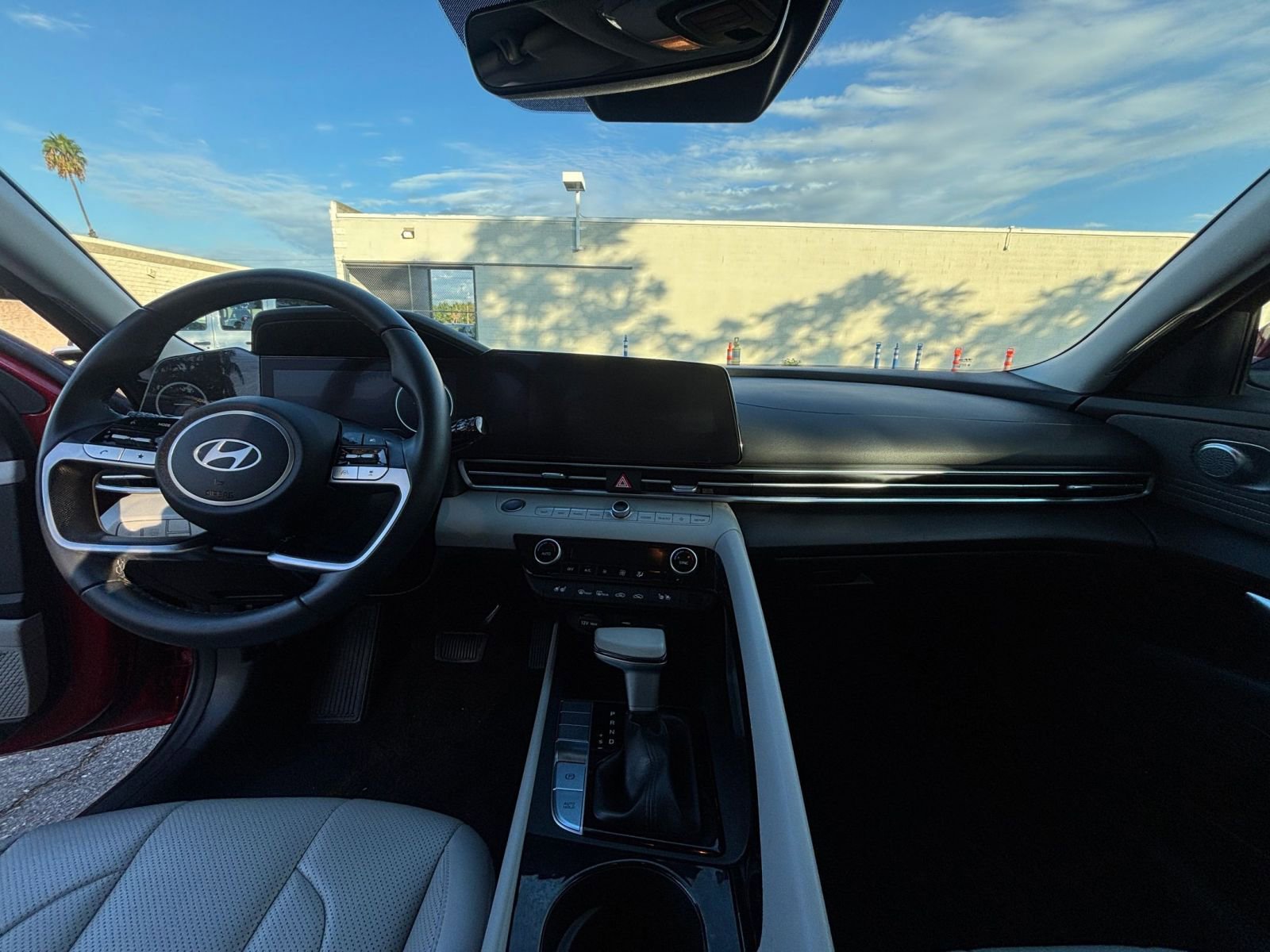 Thumbnail: 2025 Hyundai Elantra - 33