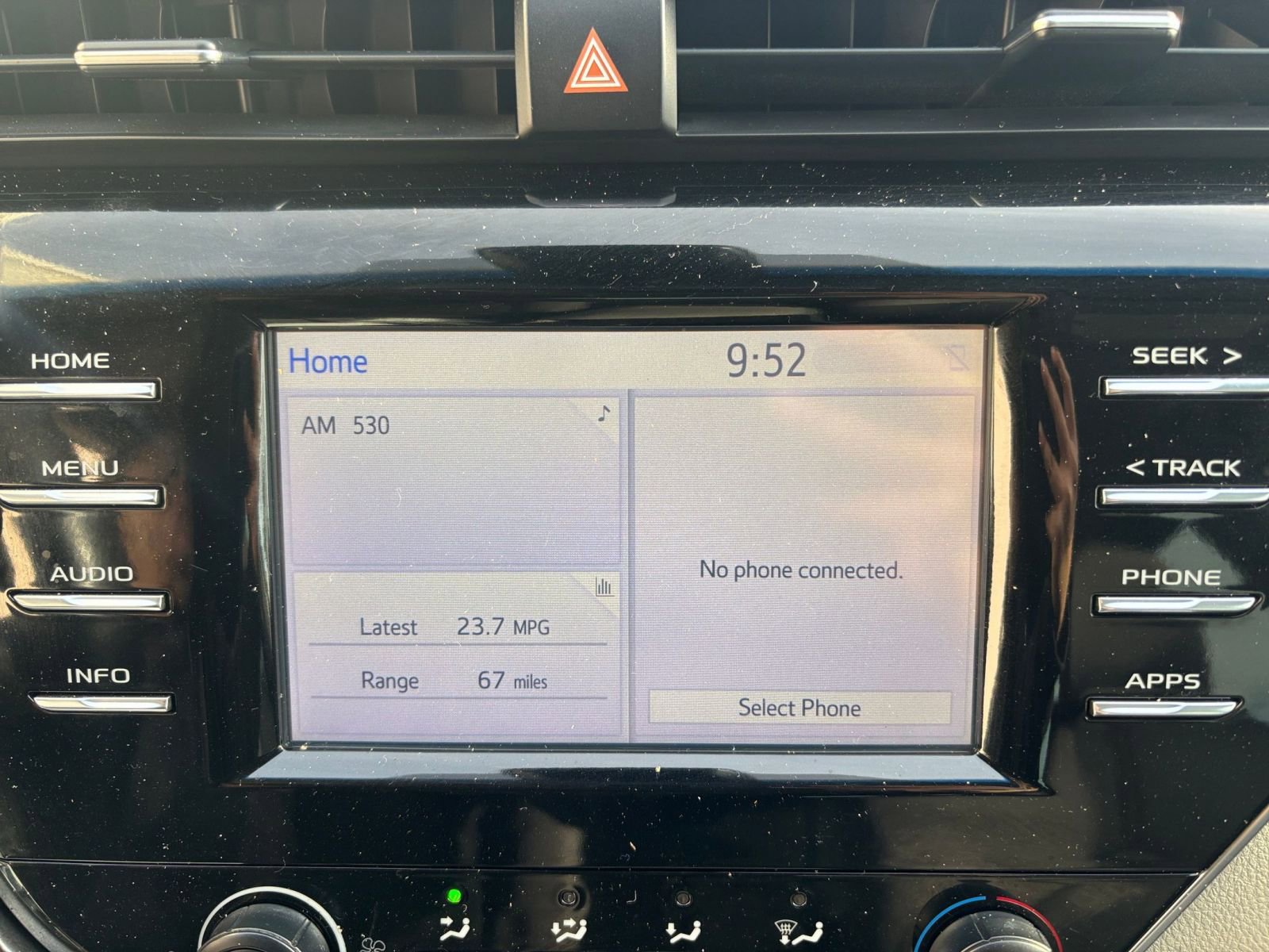 Thumbnail: 2018 Toyota Camry - 21