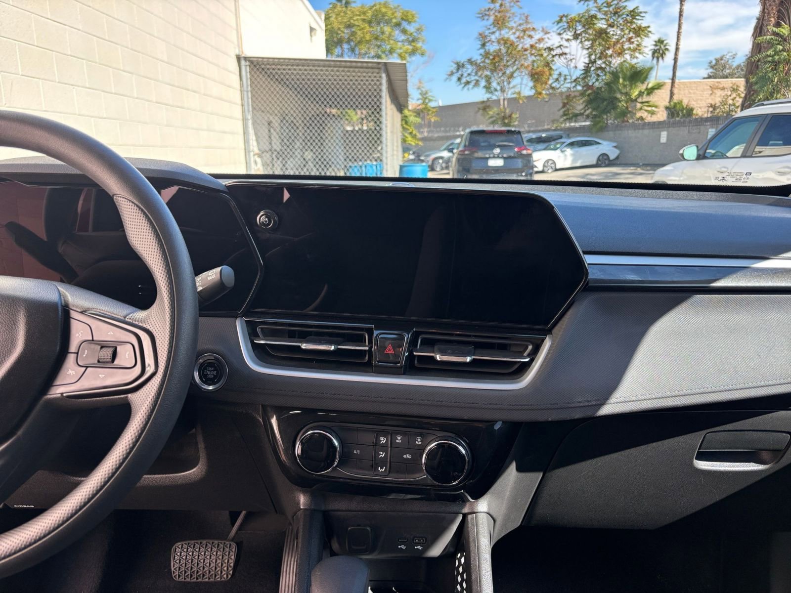 Thumbnail: 2025 Chevrolet TrailBlazer - 18