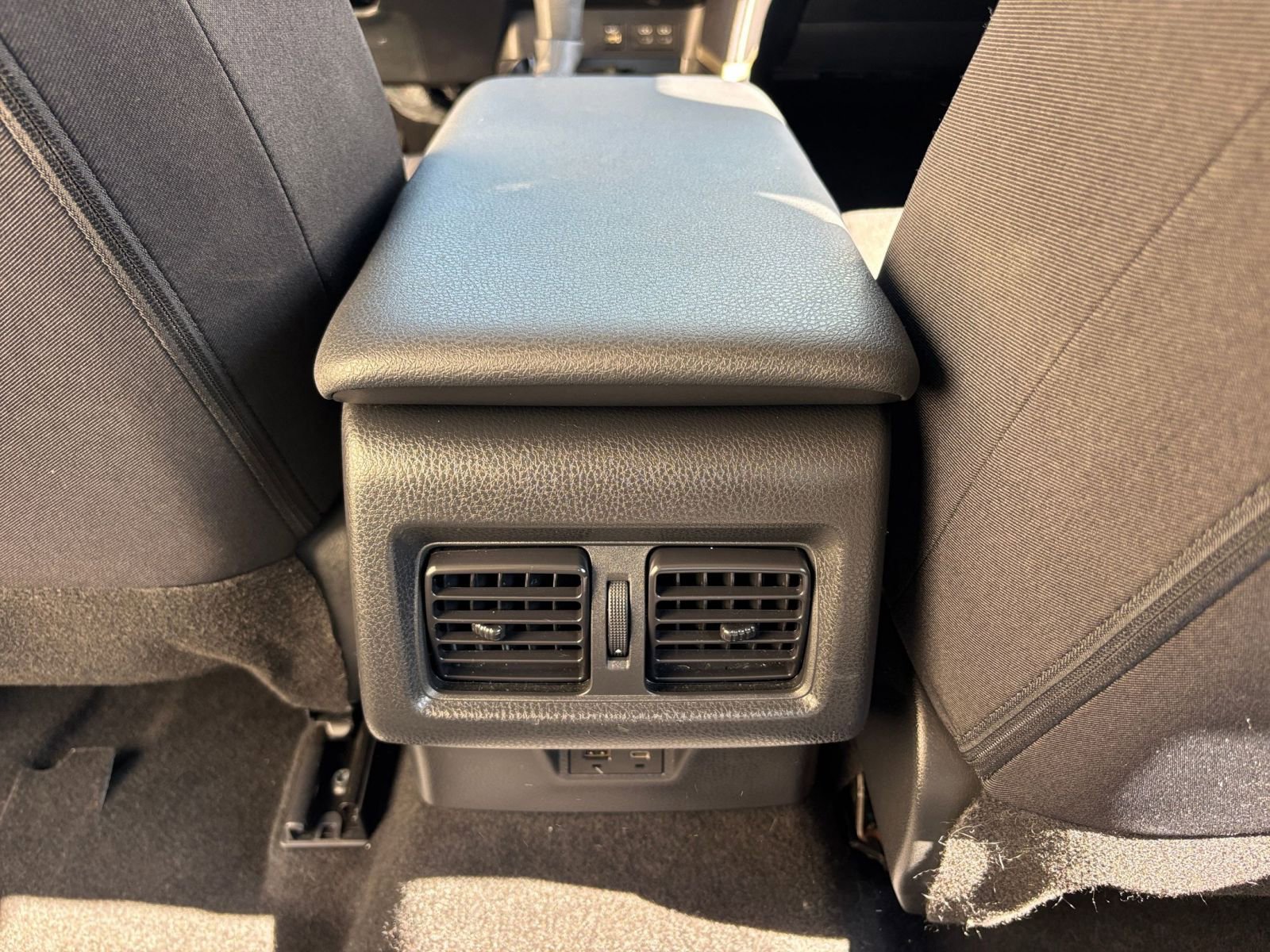 Thumbnail: 2025 Toyota Camry - 24