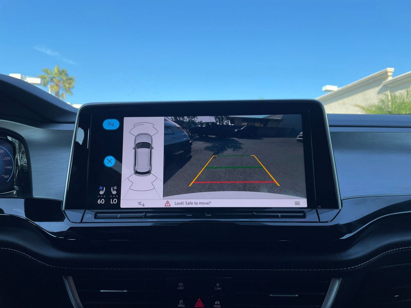 Thumbnail: 2025 Volkswagen Atlas - 25