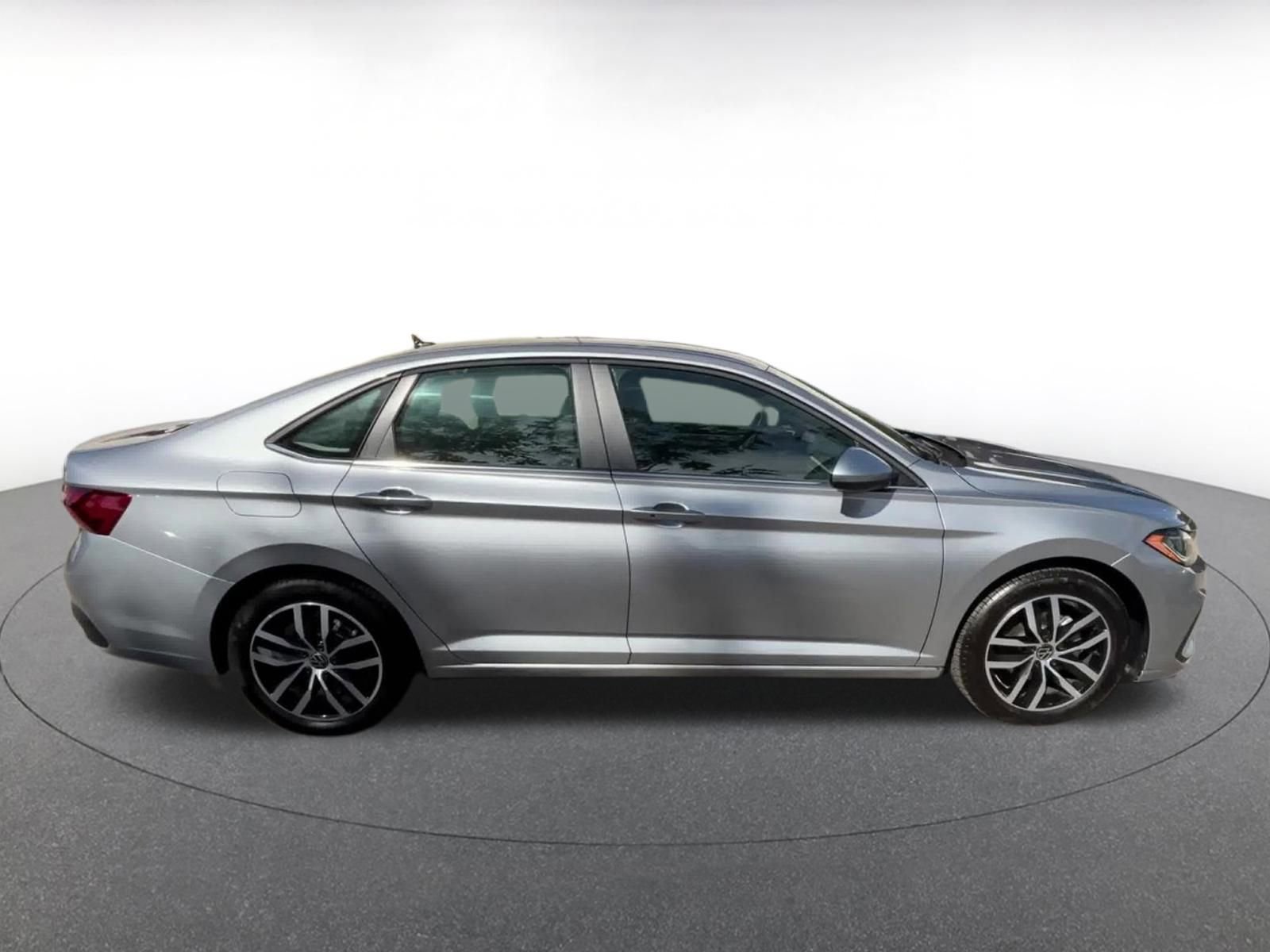 Thumbnail: 2025 Volkswagen Jetta - 16