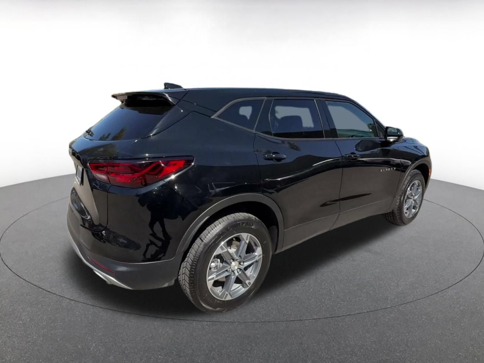 Thumbnail: 2025 Chevrolet Blazer - 13