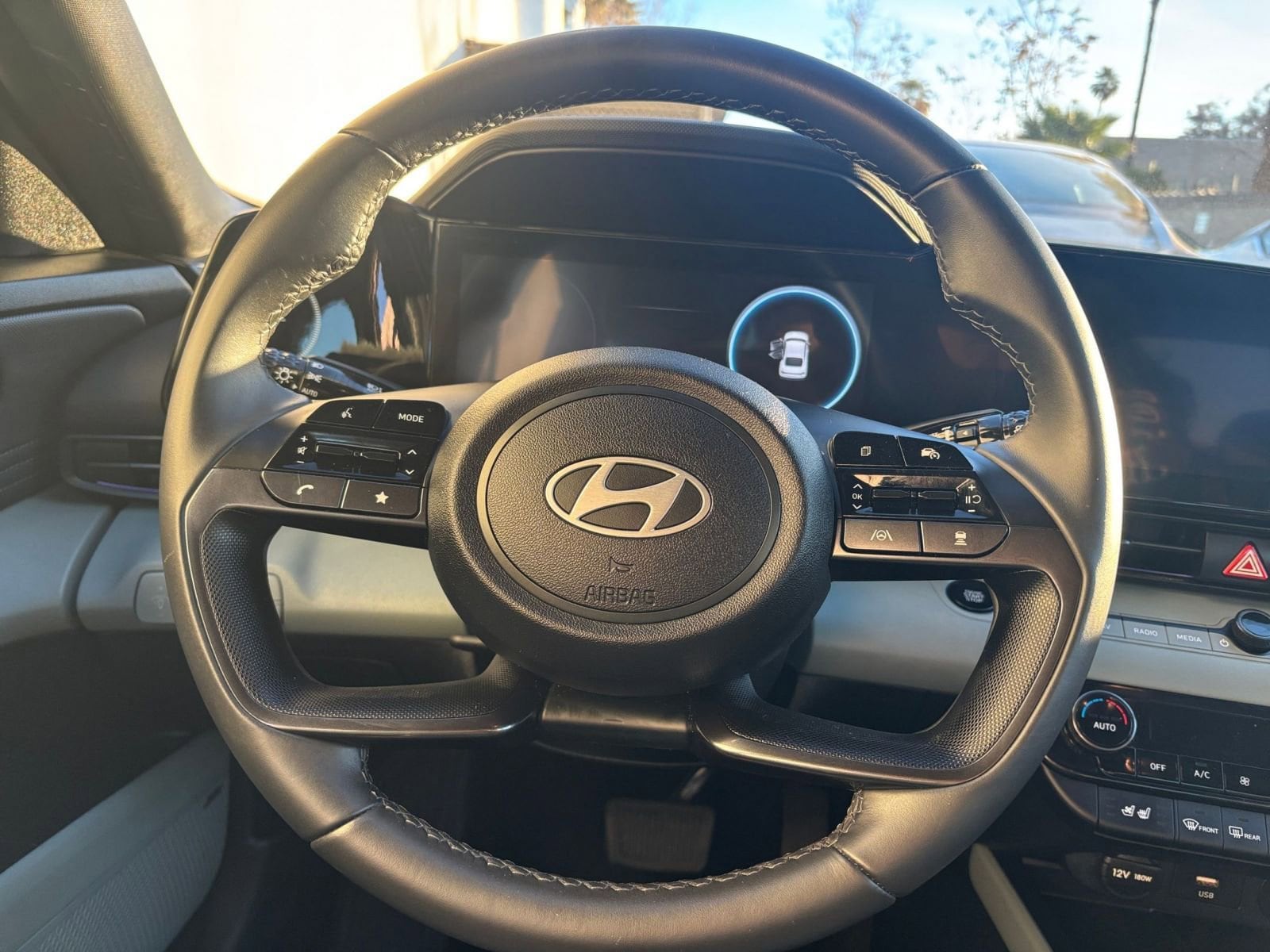 Thumbnail: 2025 Hyundai Elantra - 28