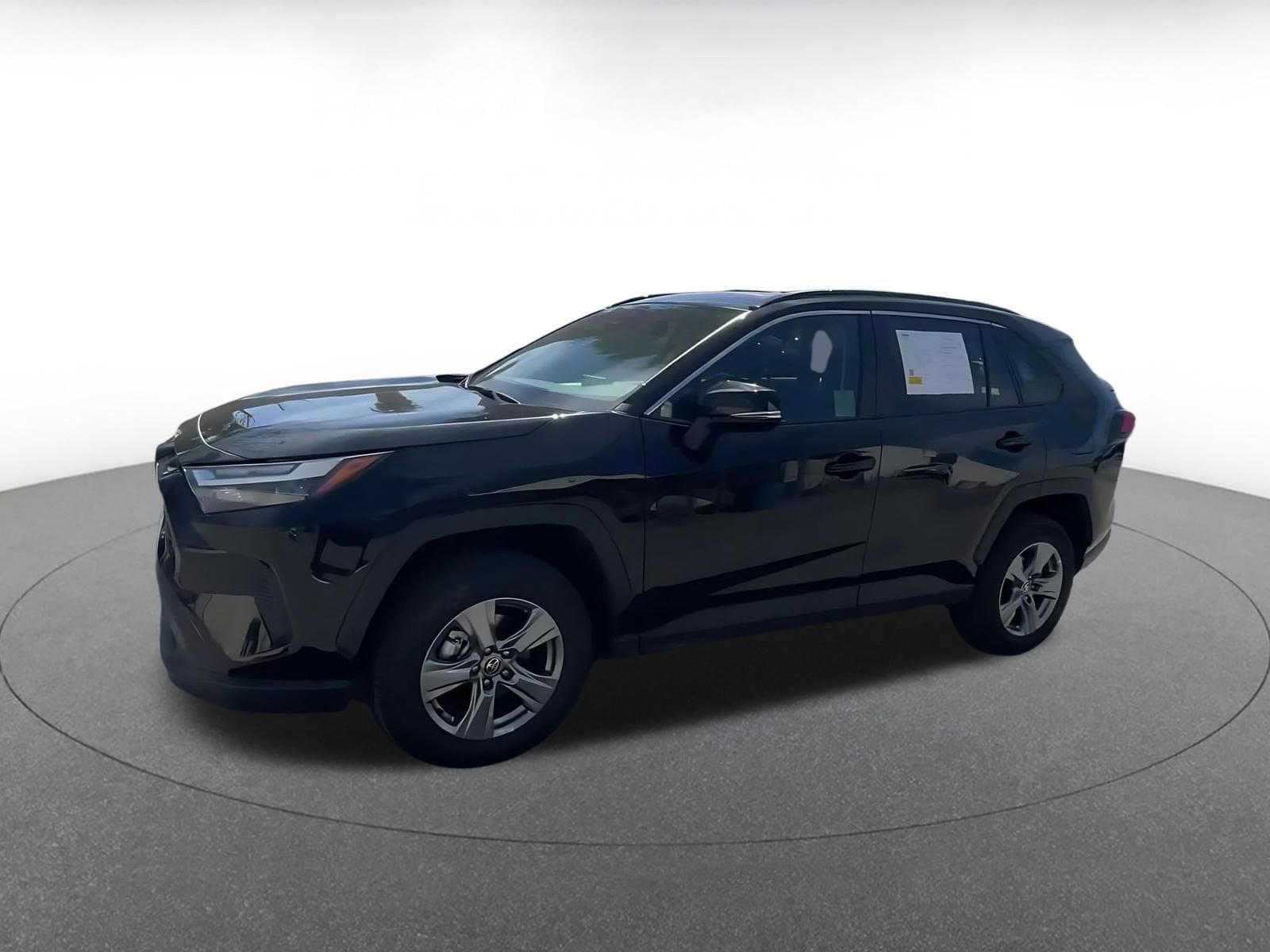 Thumbnail: 2025 Toyota RAV4 - 8