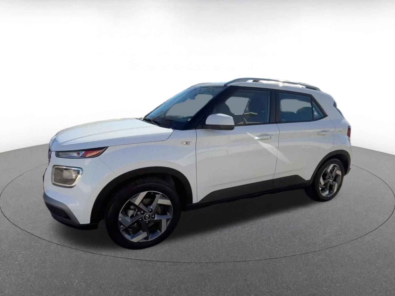 Thumbnail: 2025 Hyundai Venue - 8