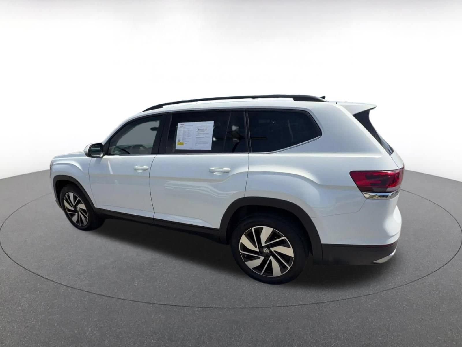 Thumbnail: 2026 Volkswagen Atlas - 9
