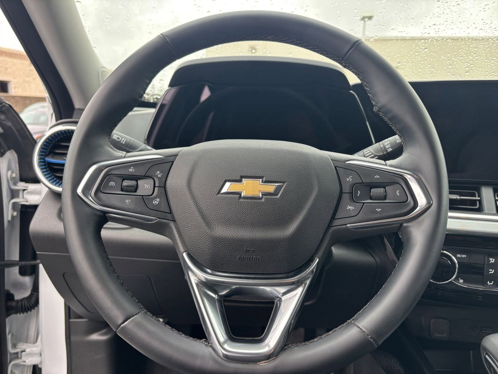 Thumbnail: 2025 Chevrolet Trax - 27