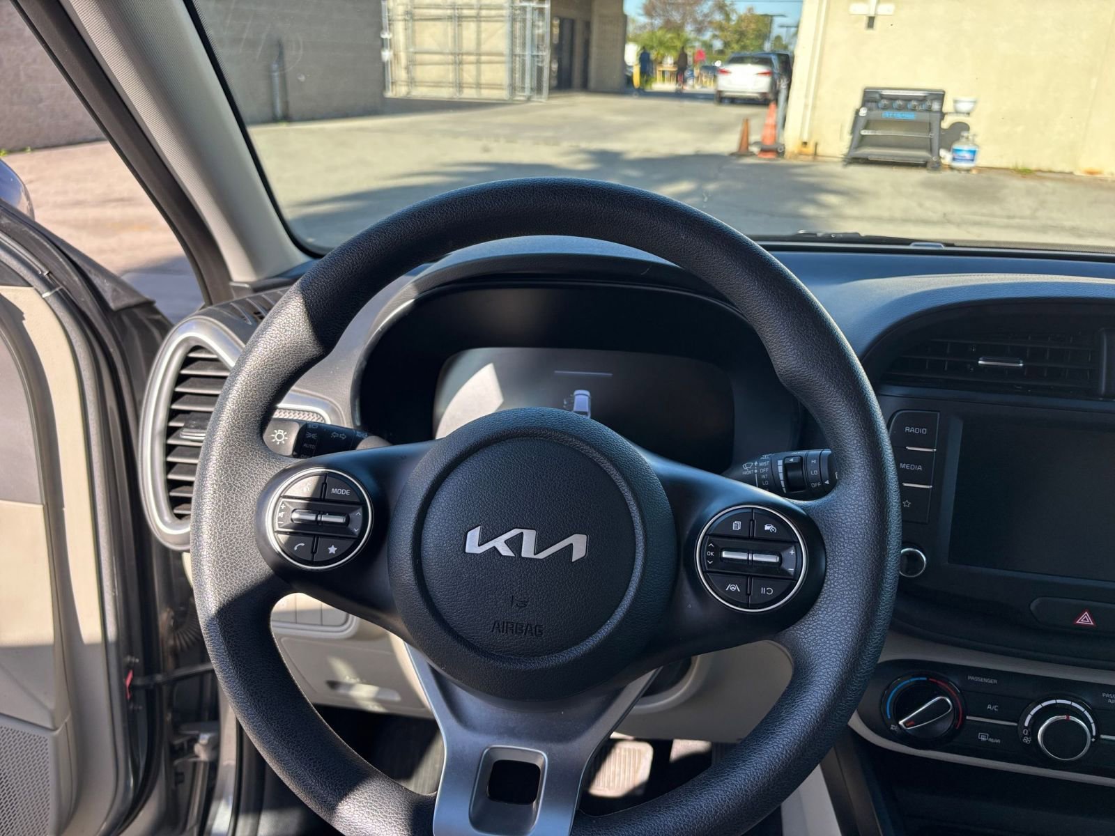 Thumbnail: 2025 Kia Soul - 35