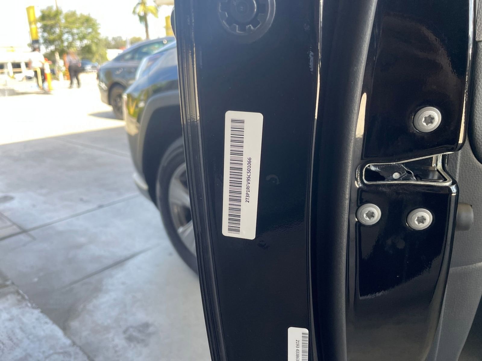 Thumbnail: 2025 Toyota RAV4 - 31