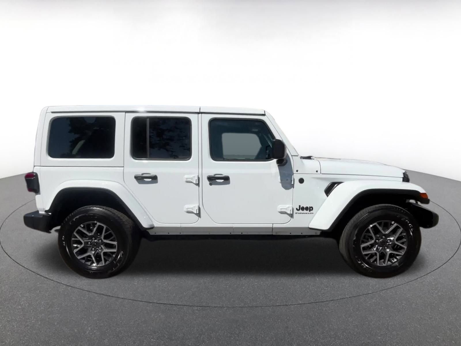 Thumbnail: 2025 Jeep Wrangler - 16