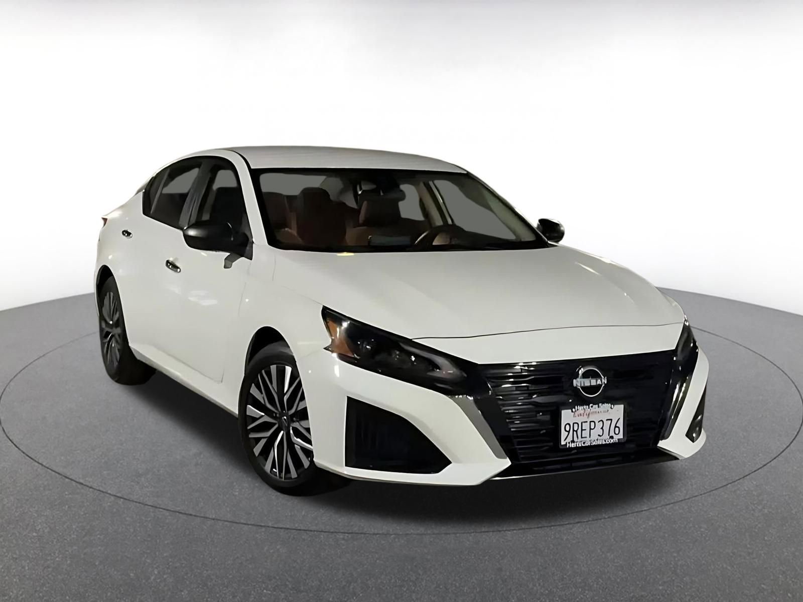 Thumbnail: 2025 Nissan Altima - 3