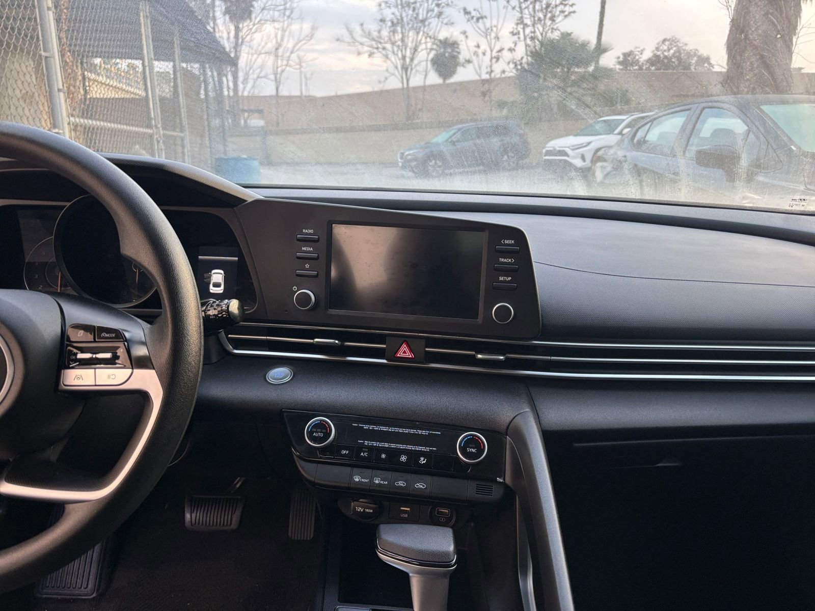 Thumbnail: 2021 Hyundai Elantra - 17