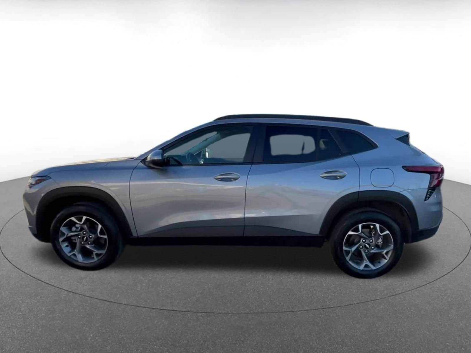 Thumbnail: 2025 Chevrolet Trax - 9