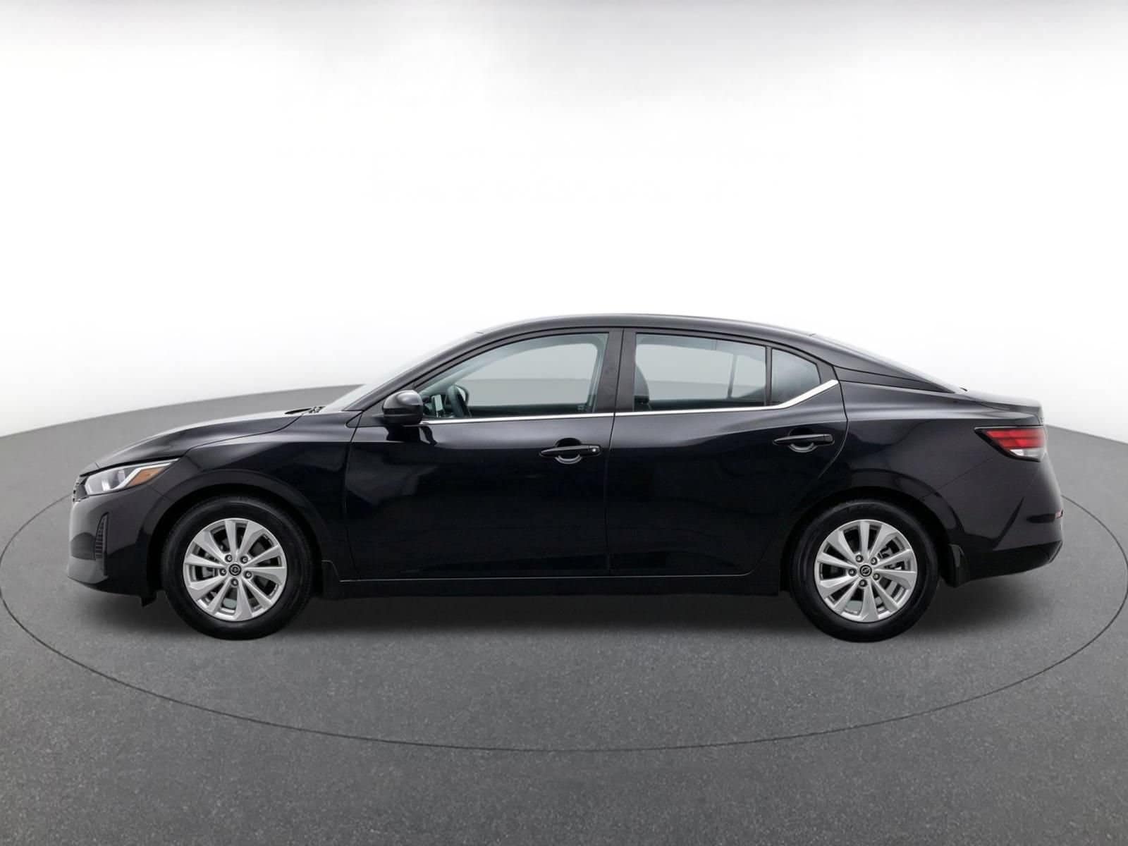 Thumbnail: 2025 Nissan Sentra - 4