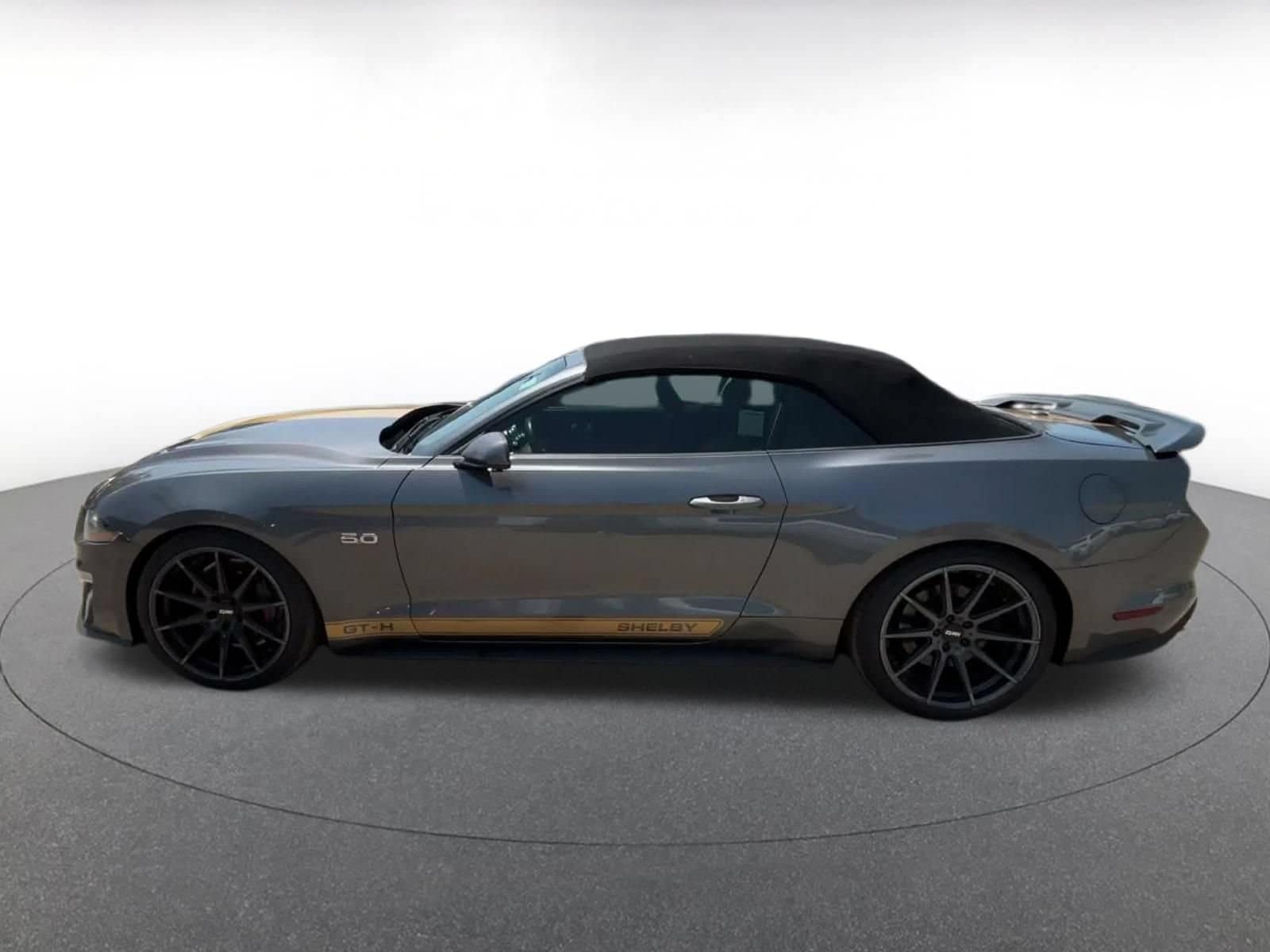 Thumbnail: 2022 Ford Mustang - 7