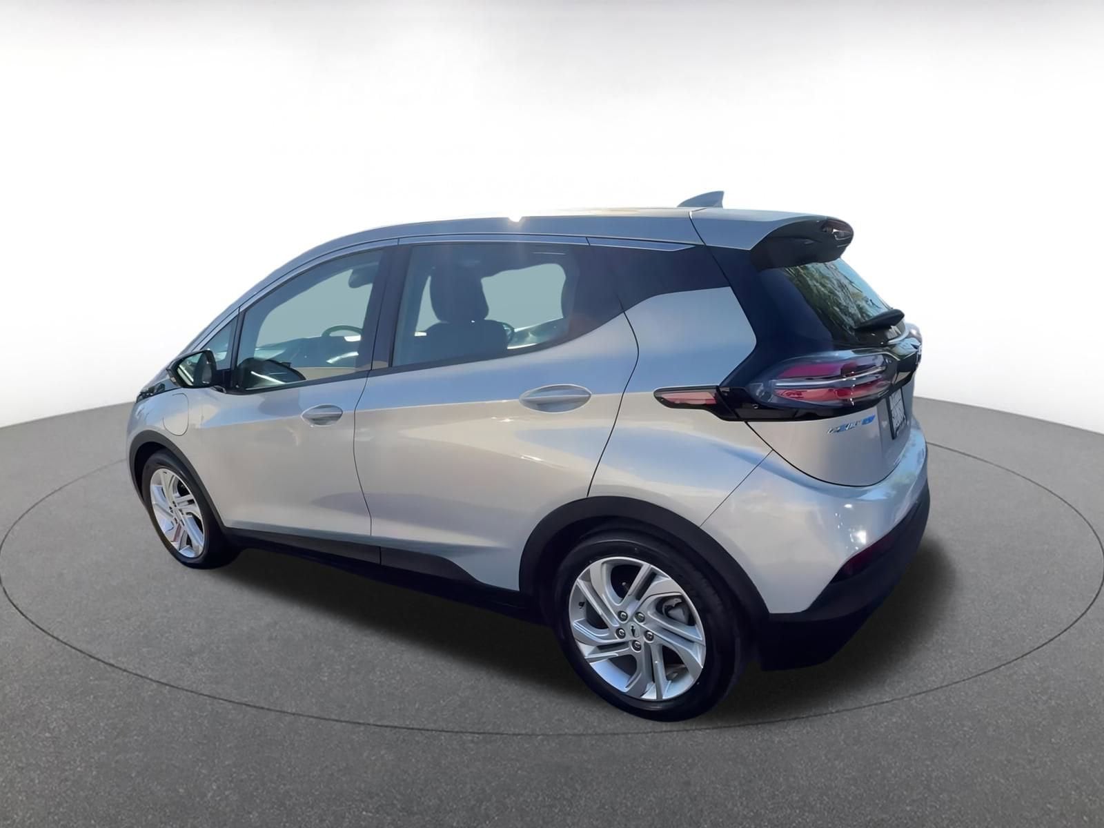 Thumbnail: 2023 Chevrolet Bolt EV - 10