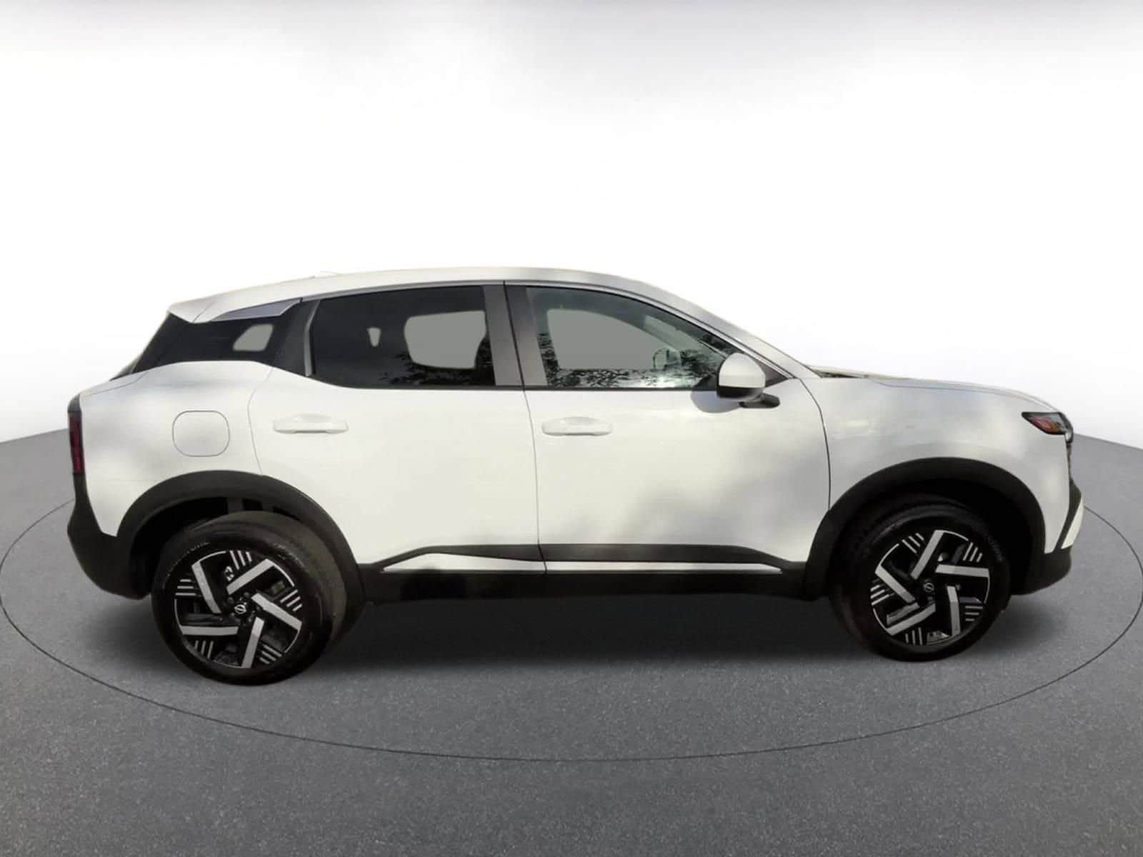 Thumbnail: 2025 Nissan Kicks - 16