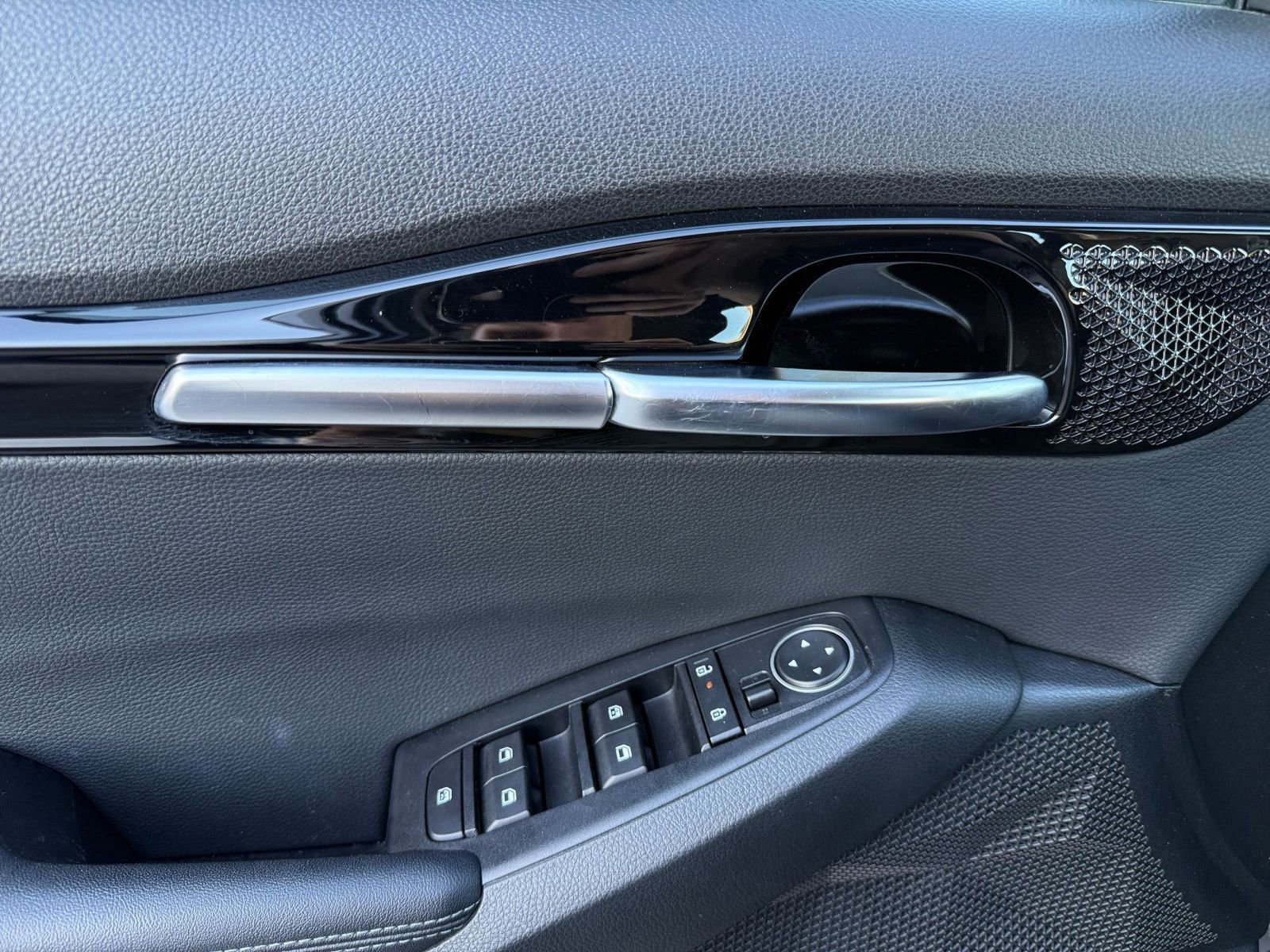 Thumbnail: 2025 Kia Seltos - 18