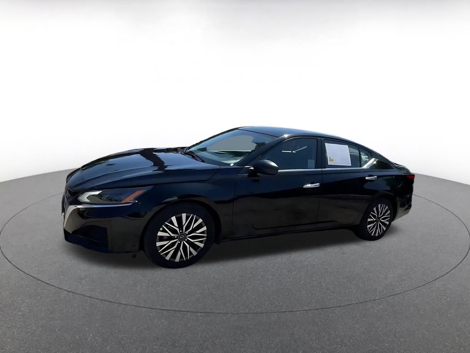 Thumbnail: 2025 Nissan Altima - 8