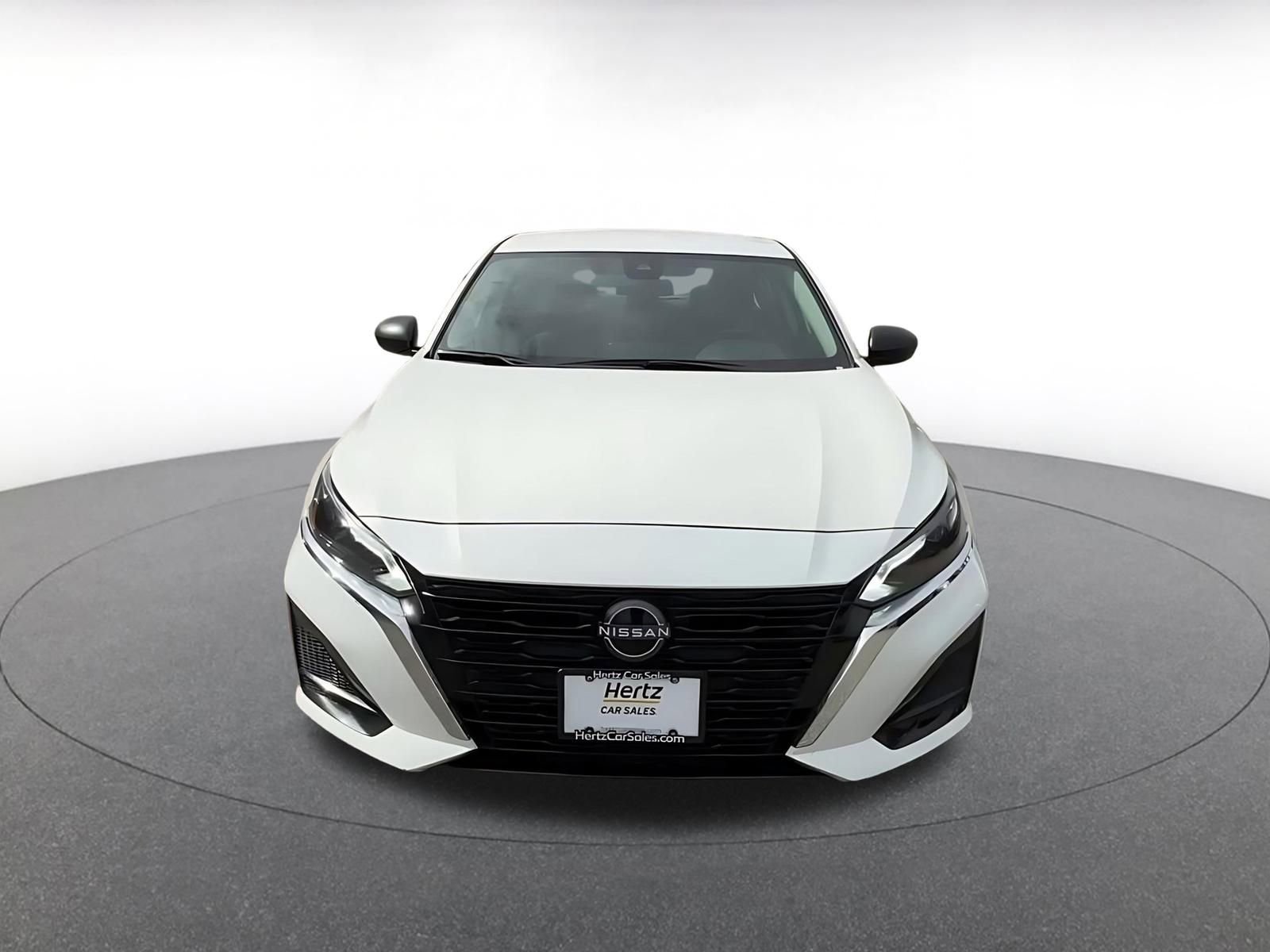 Thumbnail: 2025 Nissan Altima - 4