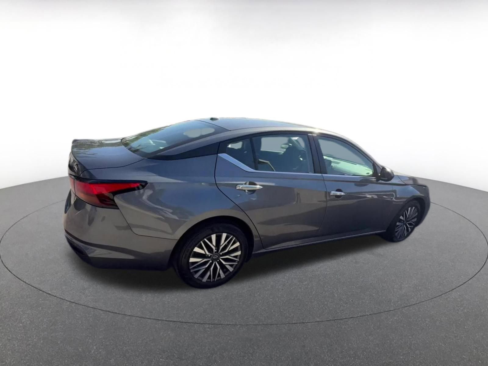 Thumbnail: 2025 Nissan Altima - 15
