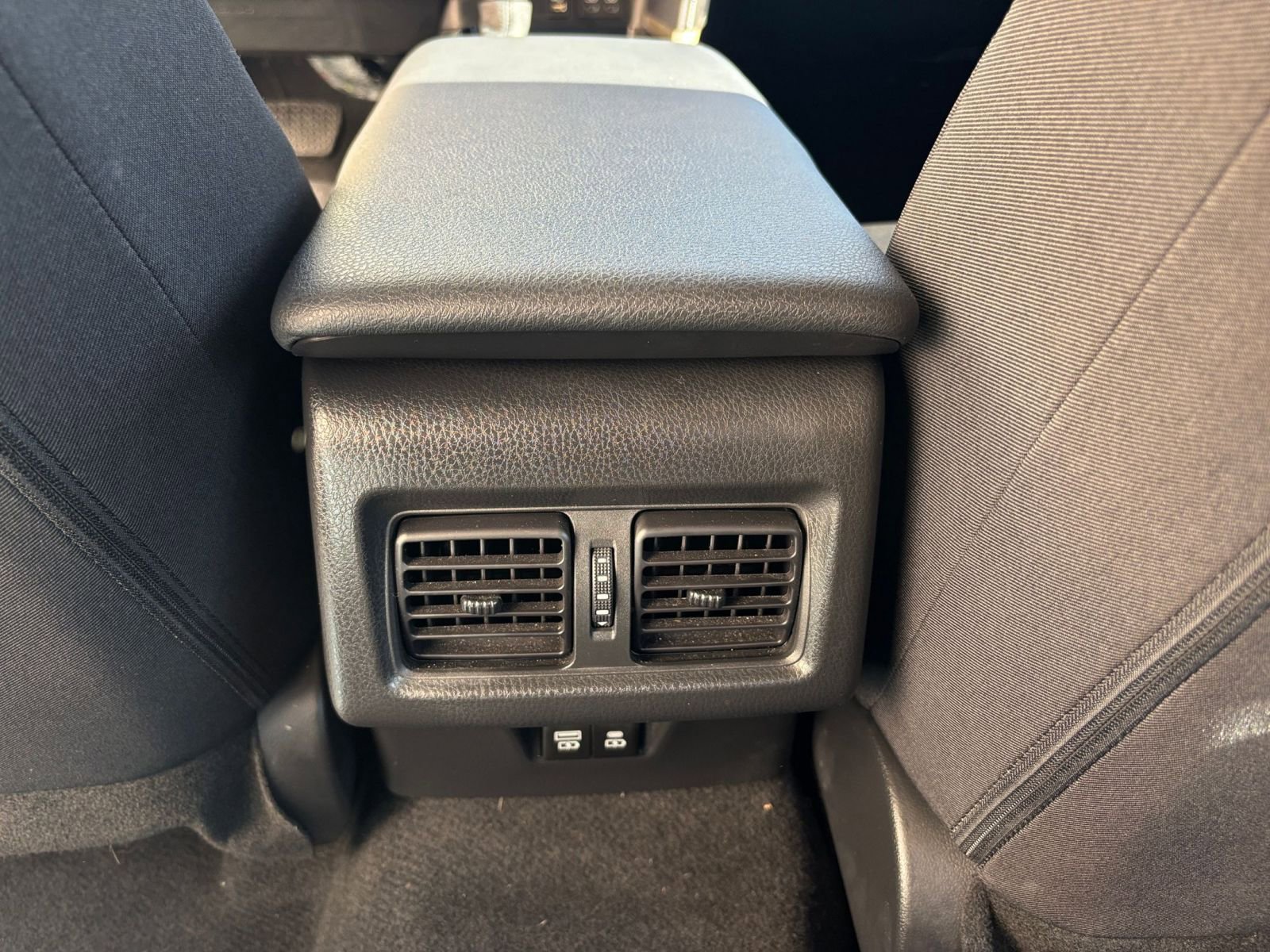 Thumbnail: 2025 Toyota Camry - 24