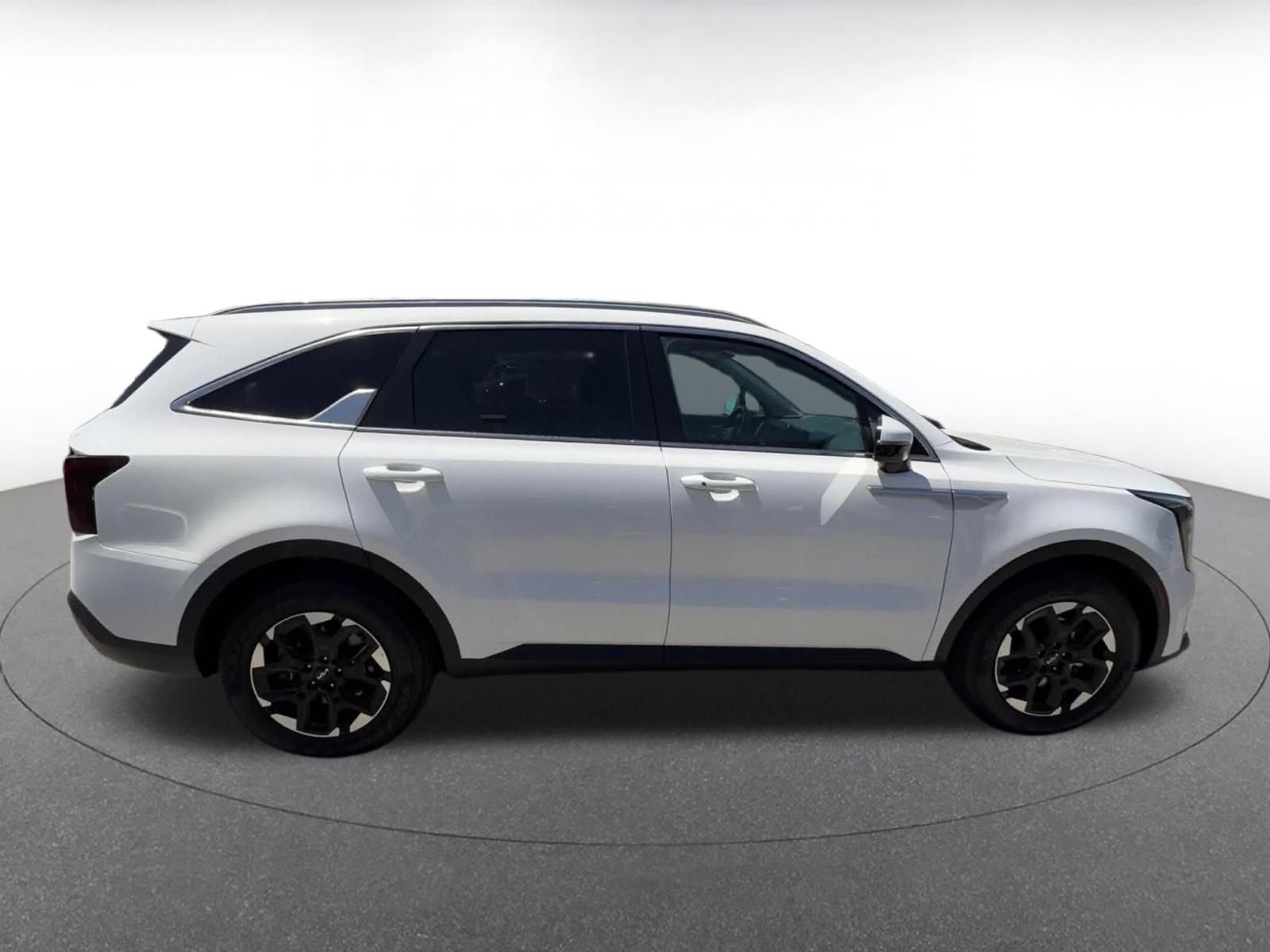 Thumbnail: 2024 Kia Sorento - 16