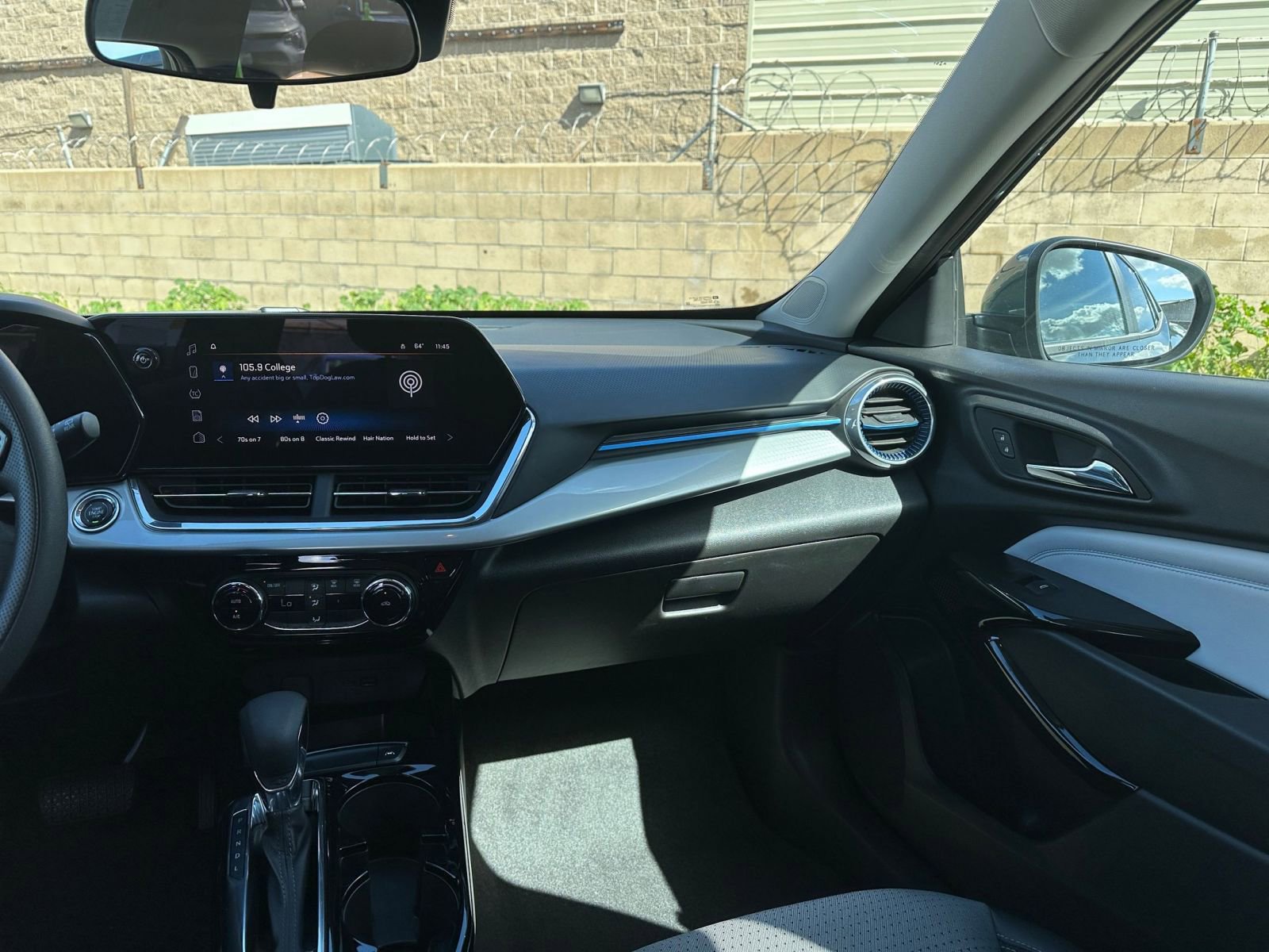 Thumbnail: 2025 Chevrolet Trax - 34