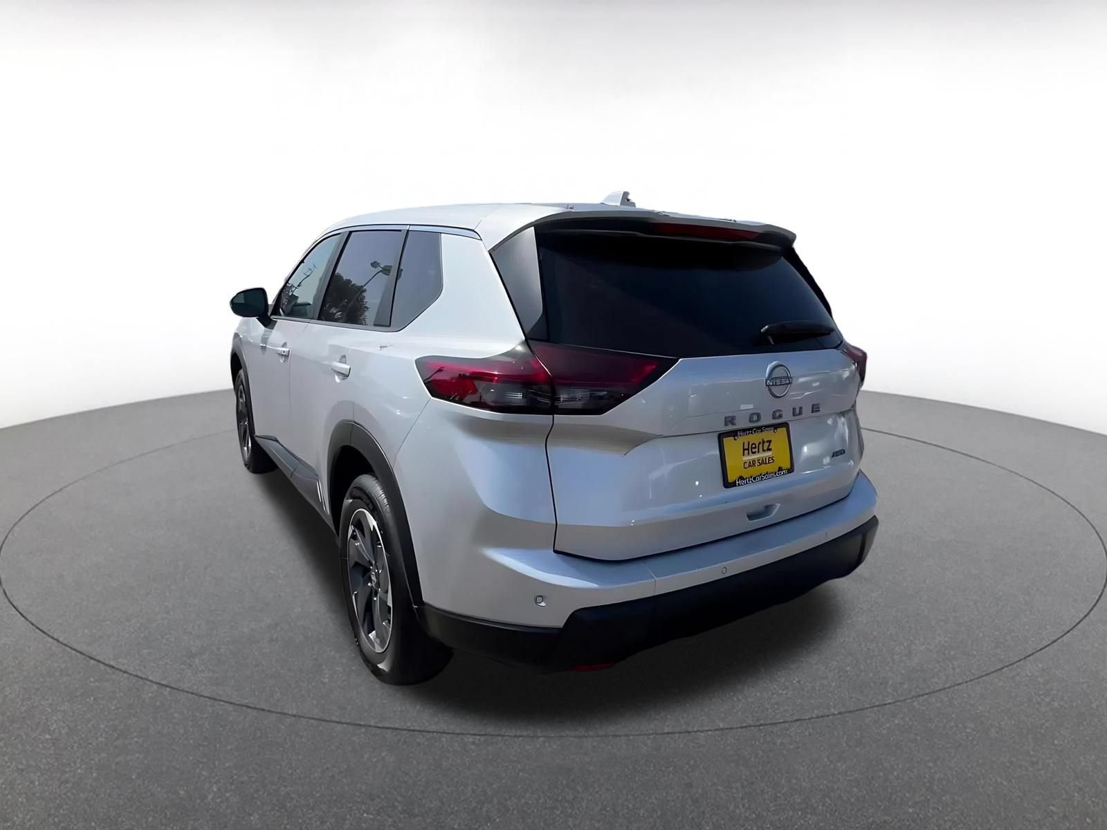 Thumbnail: 2025 Nissan Rogue - 10