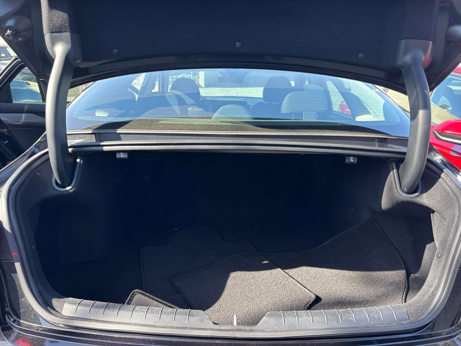 Thumbnail: 2025 Kia K5 - 33