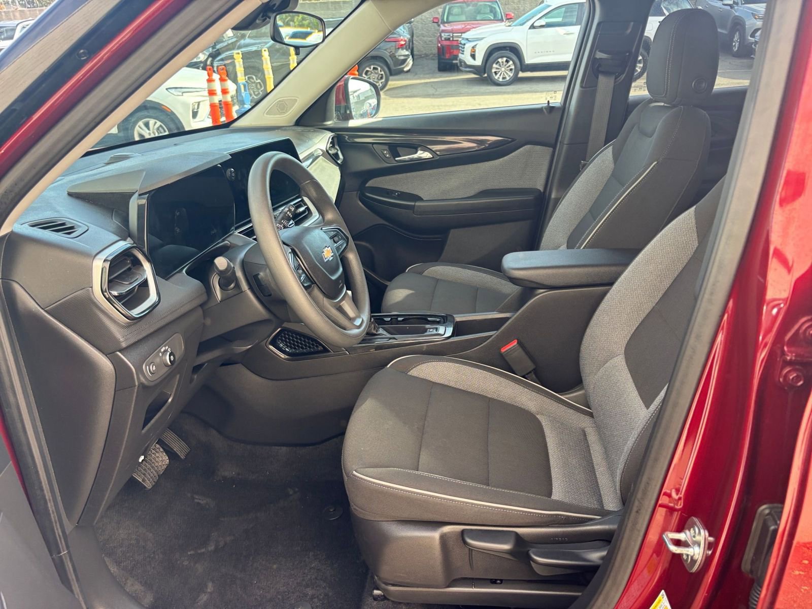 Thumbnail: 2025 Chevrolet TrailBlazer - 27