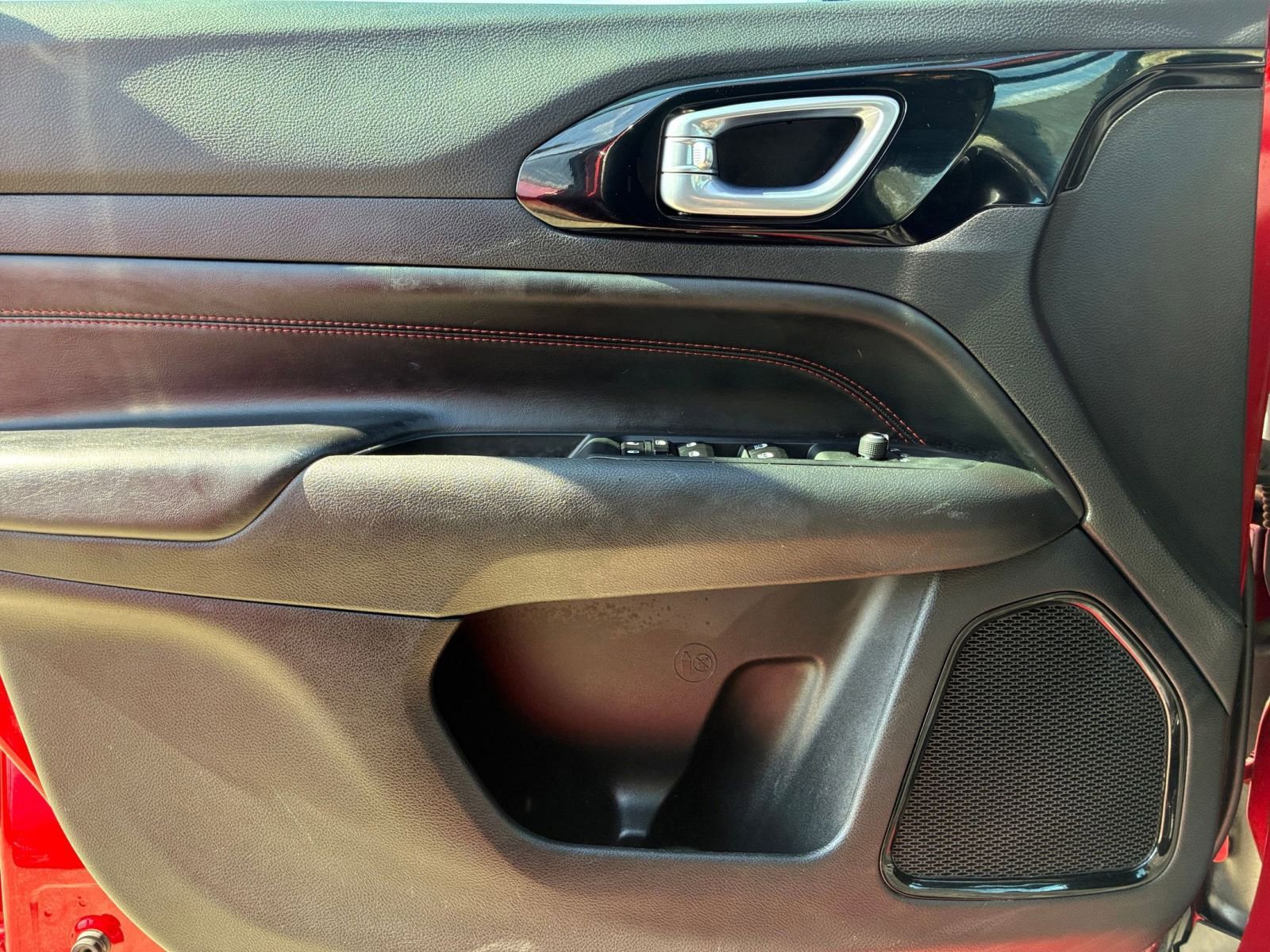 Thumbnail: 2025 Jeep Compass - 18