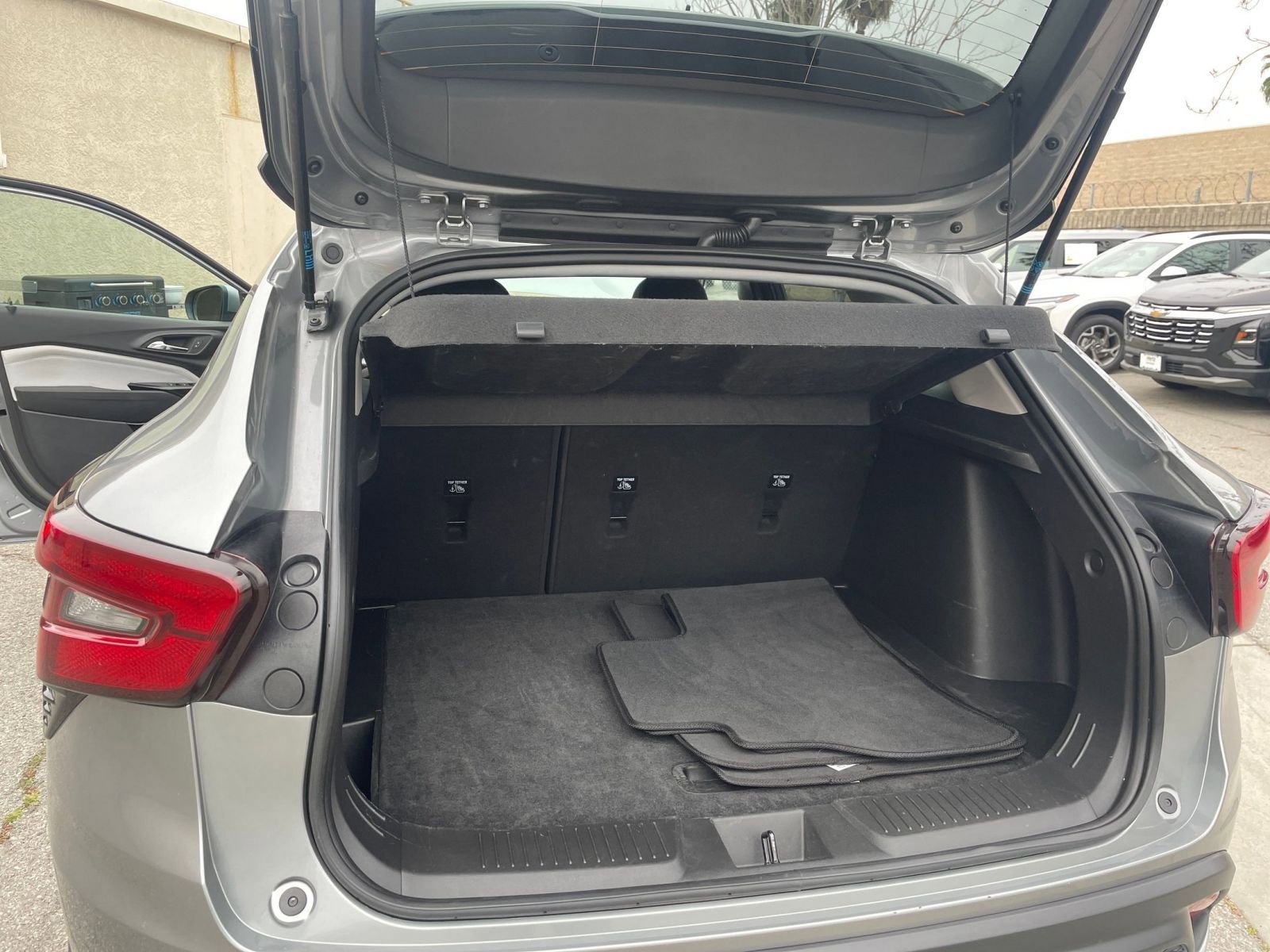 Thumbnail: 2025 Chevrolet Trax - 31