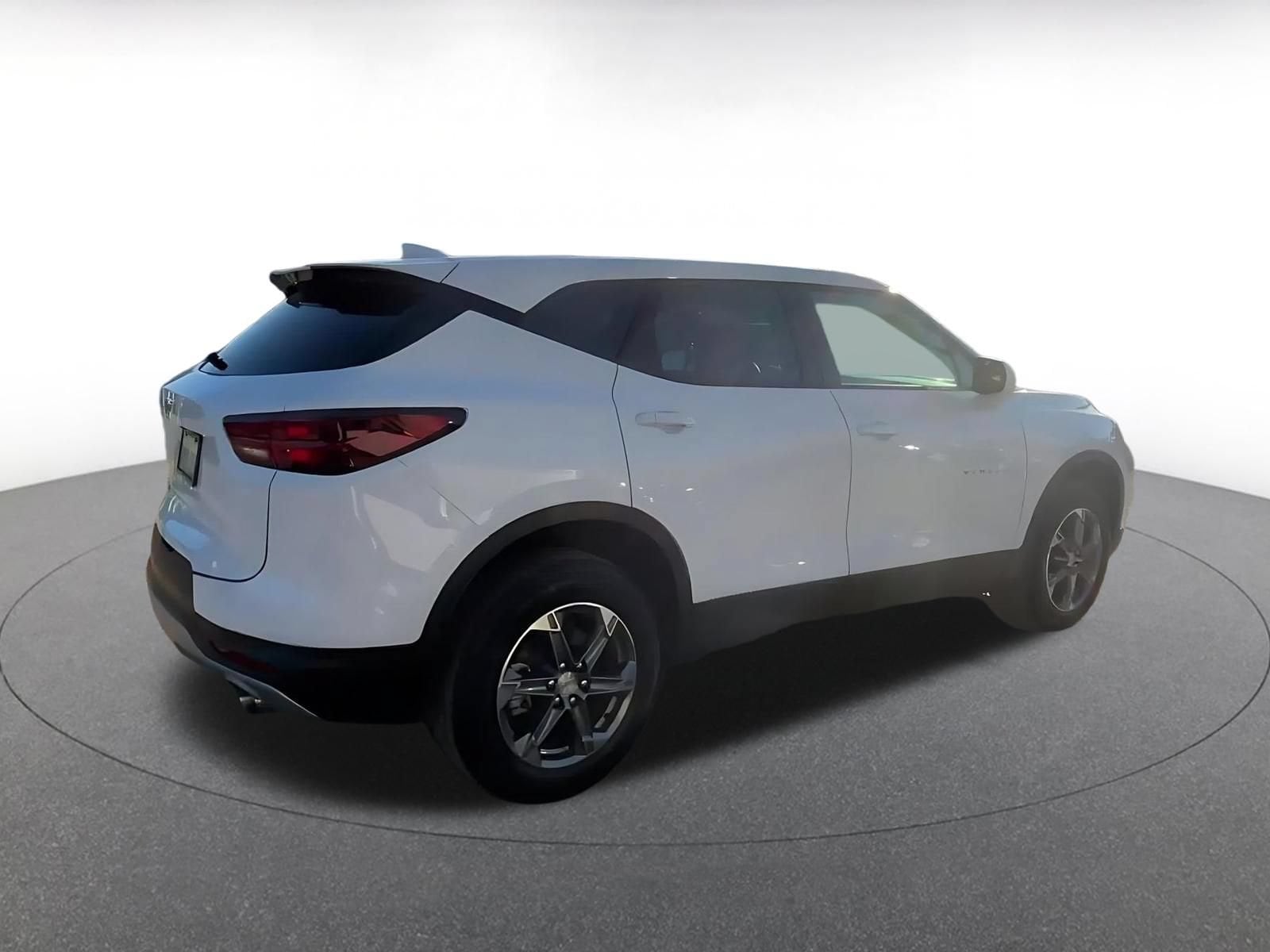 Thumbnail: 2026 Chevrolet Blazer - 15