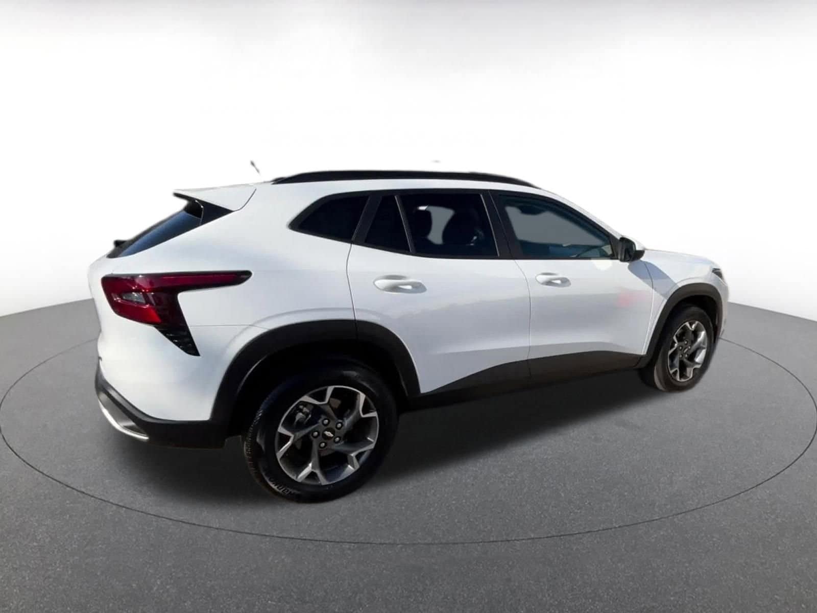 Thumbnail: 2025 Chevrolet Trax - 15