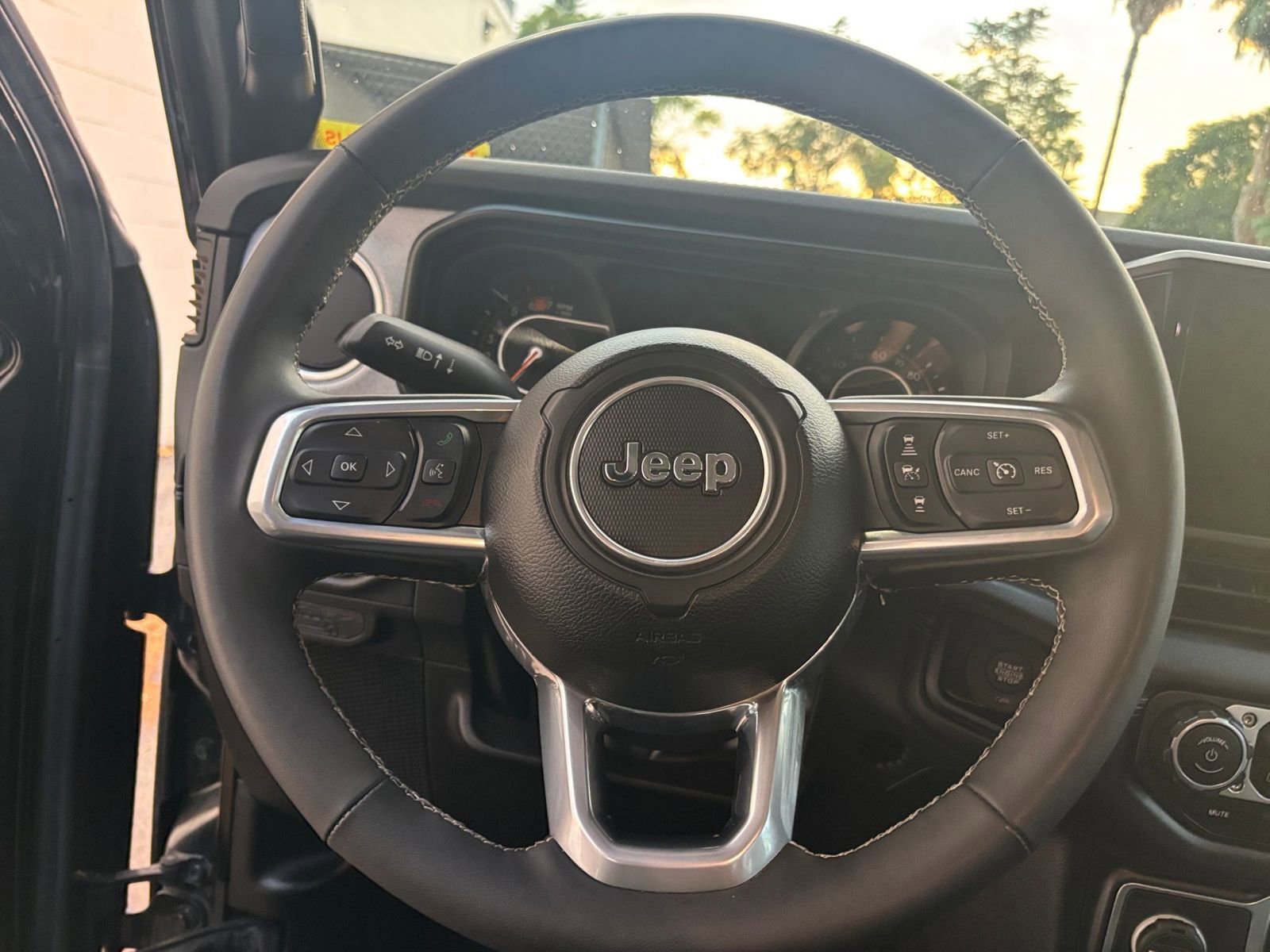 Thumbnail: 2025 Jeep Wrangler - 28