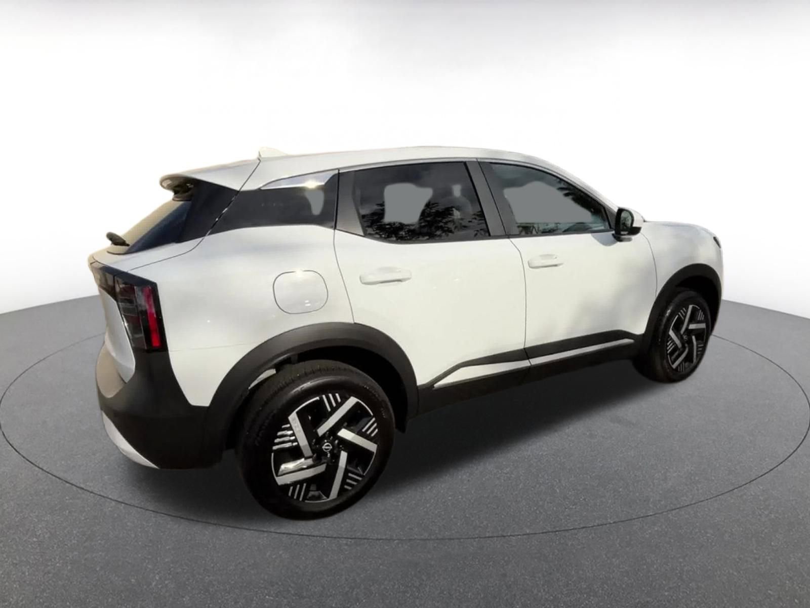 Thumbnail: 2025 Nissan Kicks - 15