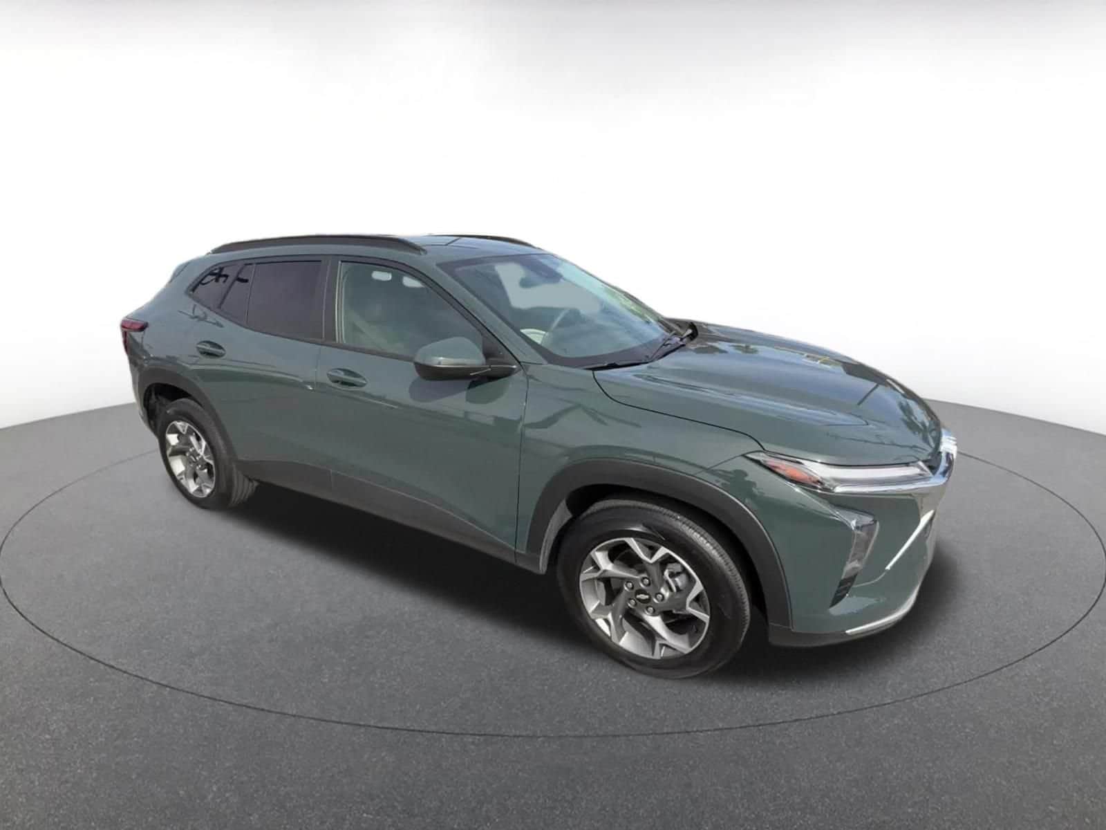 Thumbnail: 2025 Chevrolet Trax - 2