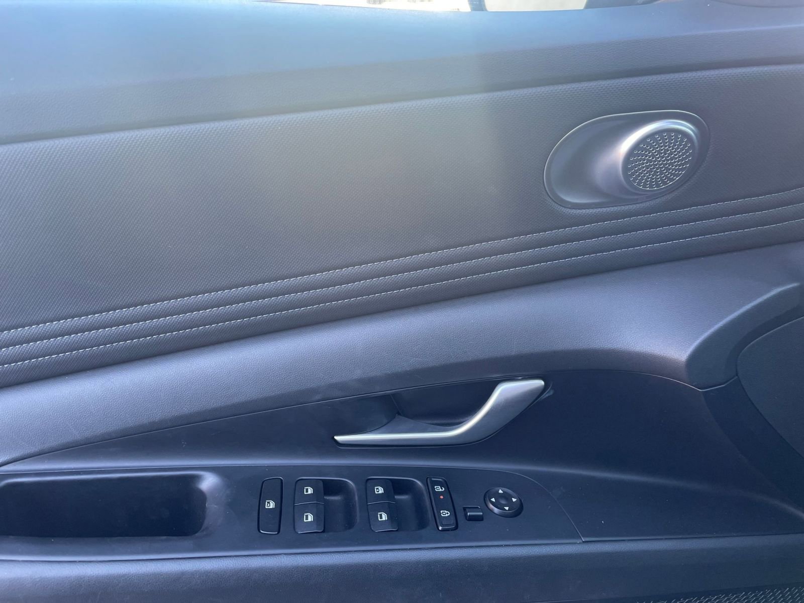 Thumbnail: 2025 Hyundai Elantra - 18