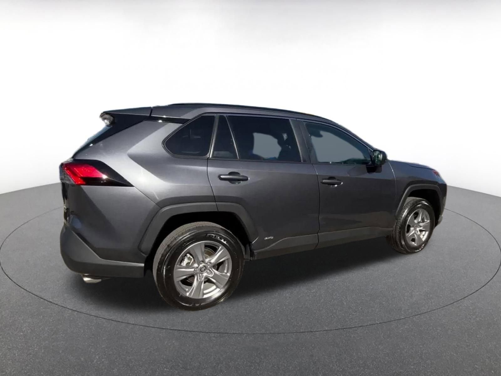 Thumbnail: 2025 Toyota RAV4 - 14