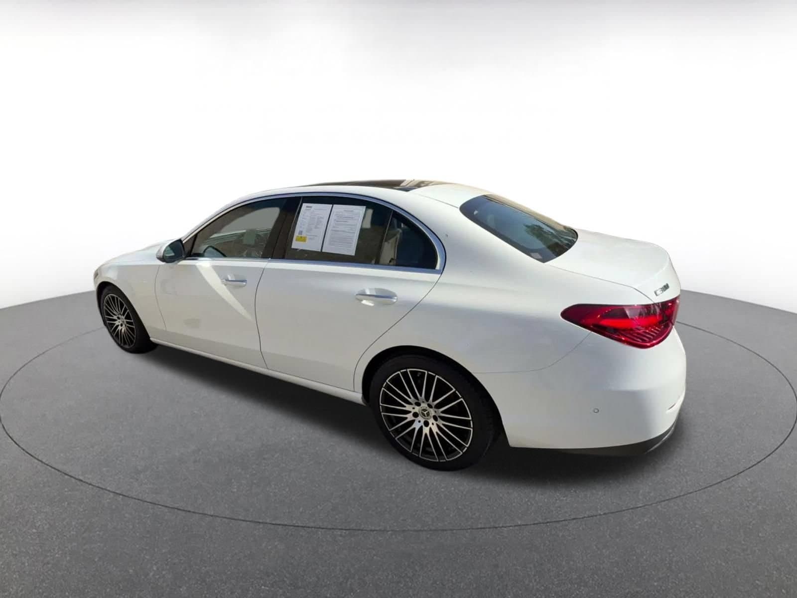 Thumbnail: 2024 Mercedes-Benz C-Class - 10