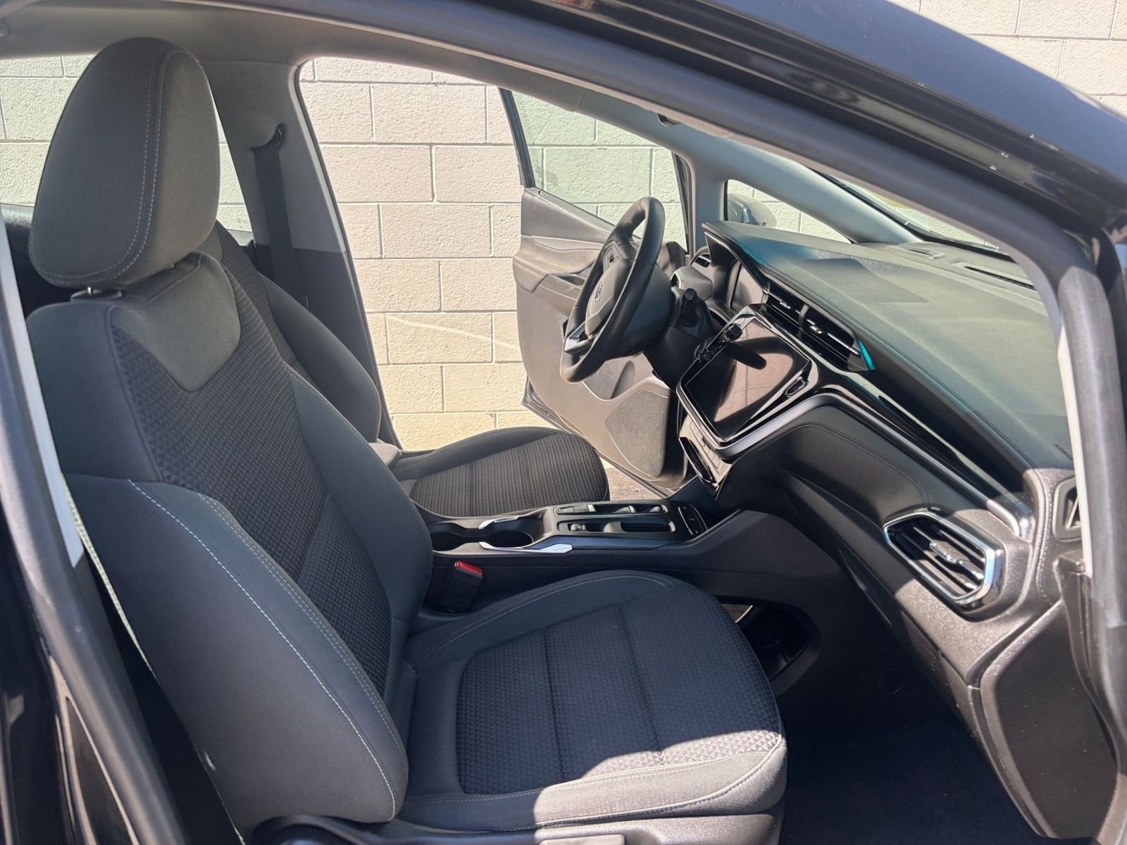 Thumbnail: 2023 Chevrolet Bolt EV - 31