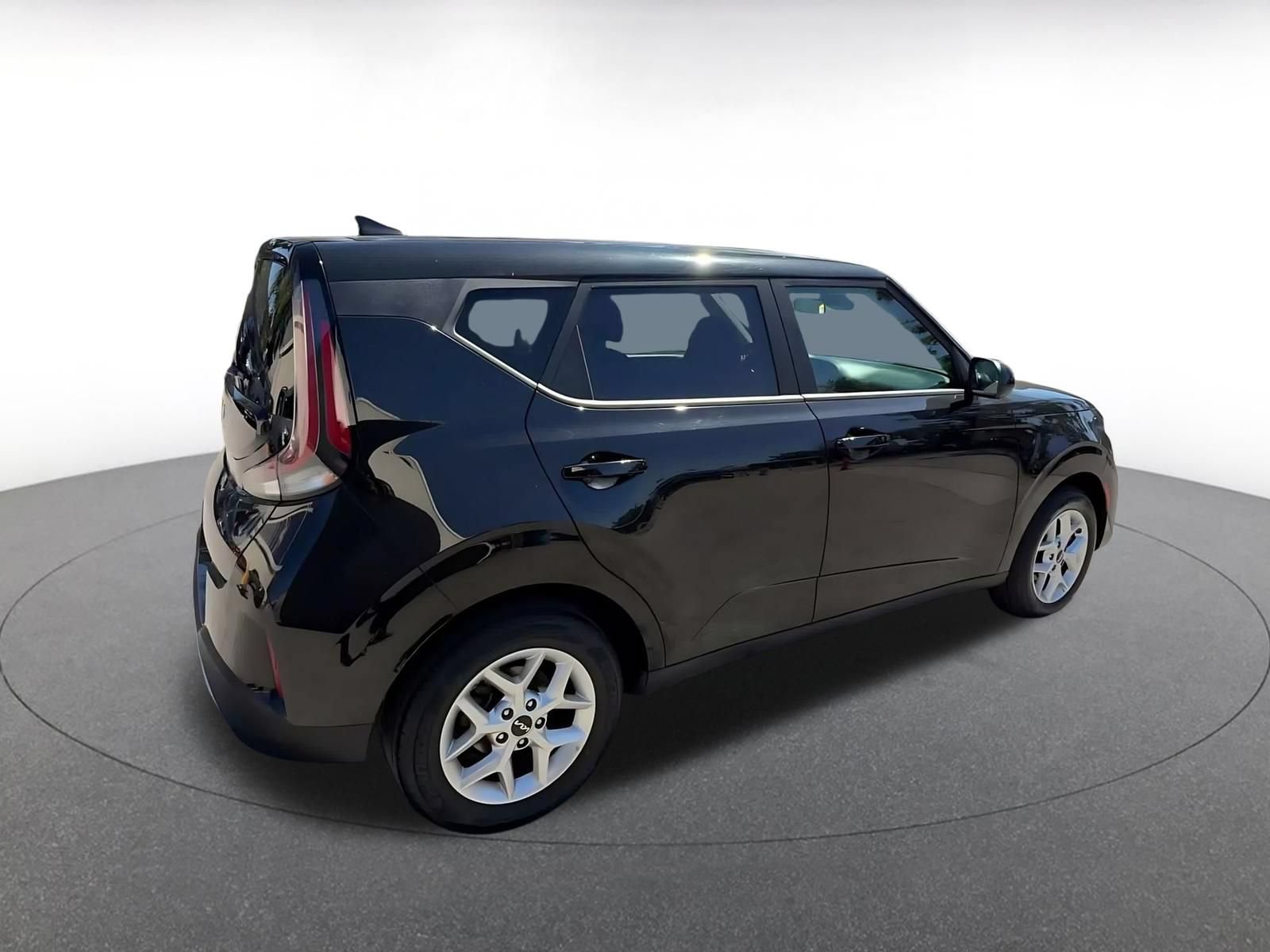 Thumbnail: 2025 Kia Soul - 13