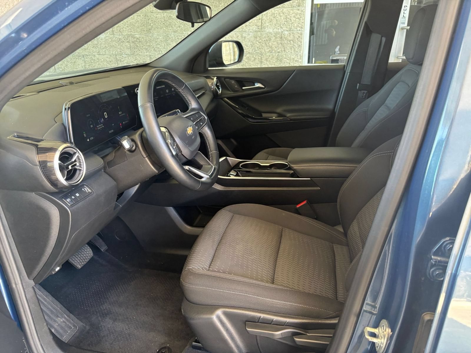 Thumbnail: 2025 Chevrolet Equinox - 27