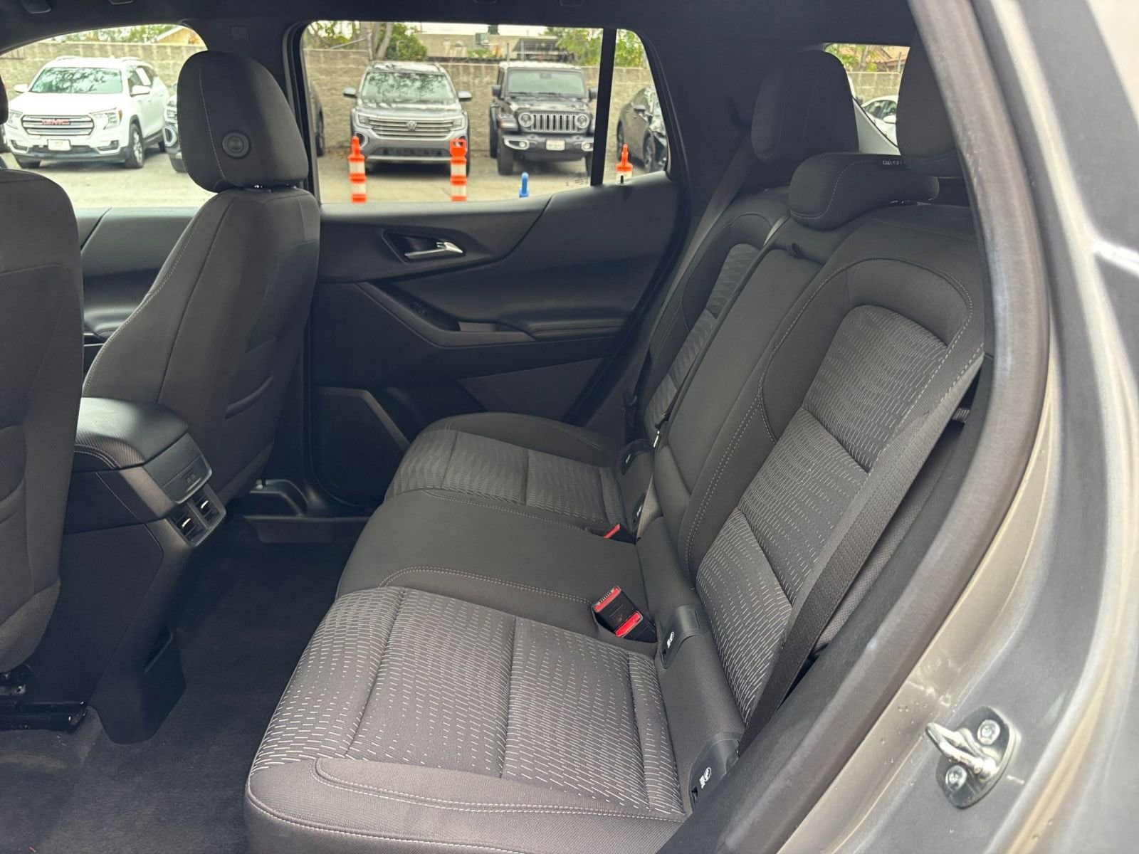 Thumbnail: 2025 Chevrolet Equinox - 25