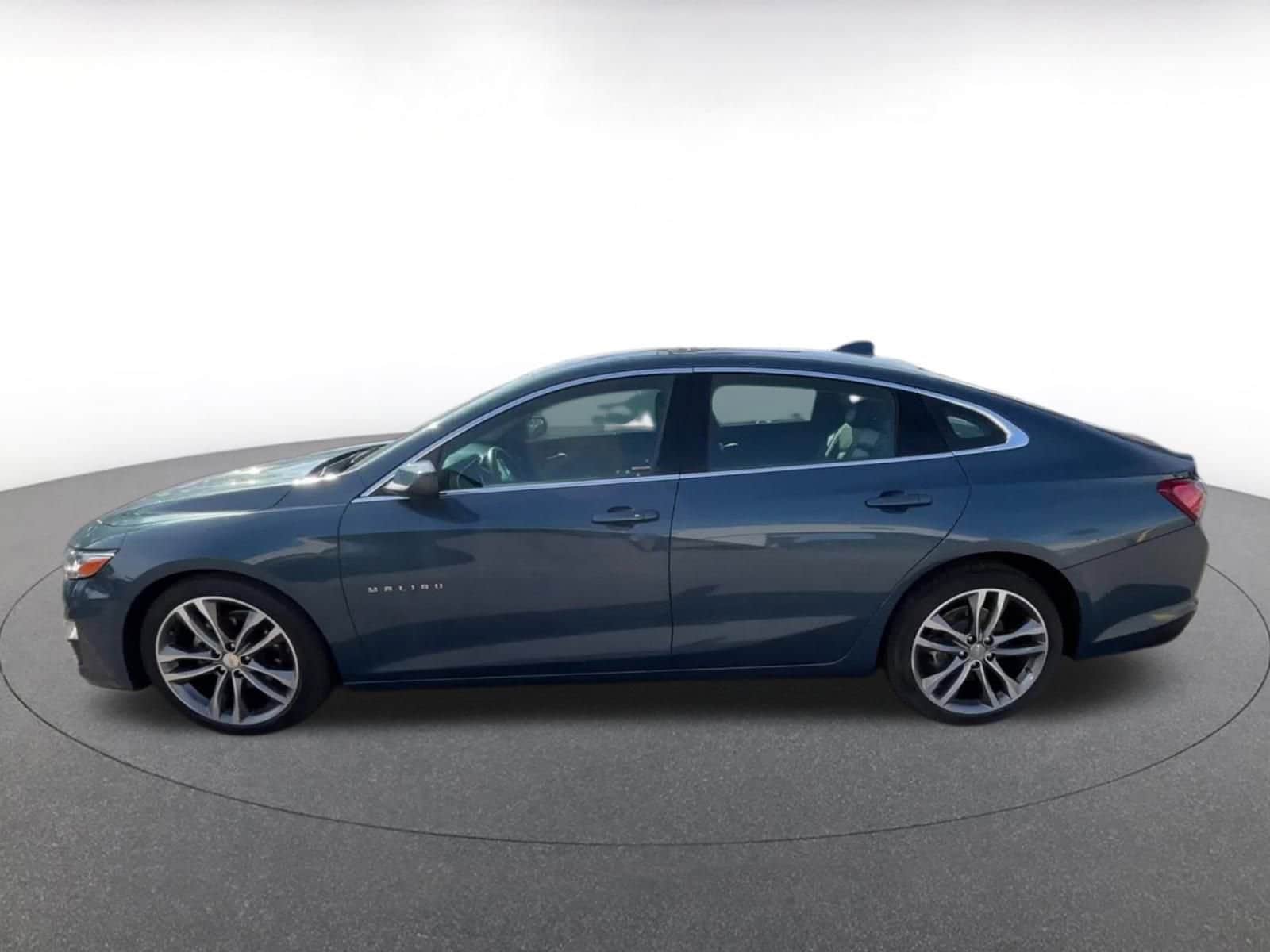 Thumbnail: 2024 Chevrolet Malibu - 9