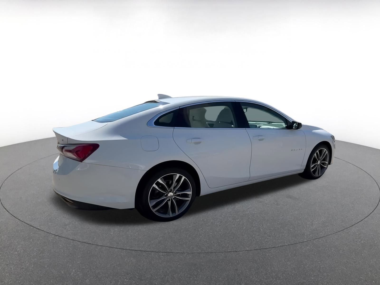 Thumbnail: 2024 Chevrolet Malibu - 15
